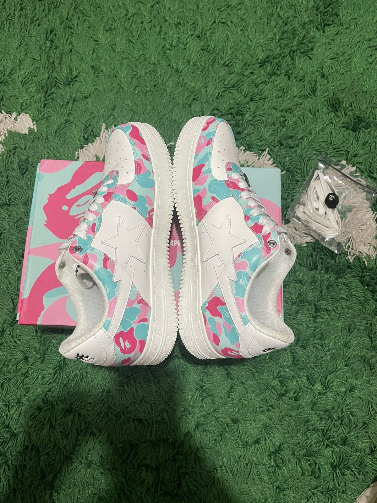 Bape BAPESTA “MIAMI 3RD ANNIVERSARY” size 11 Size US 11 / EU 44 - 3 Thumbnail