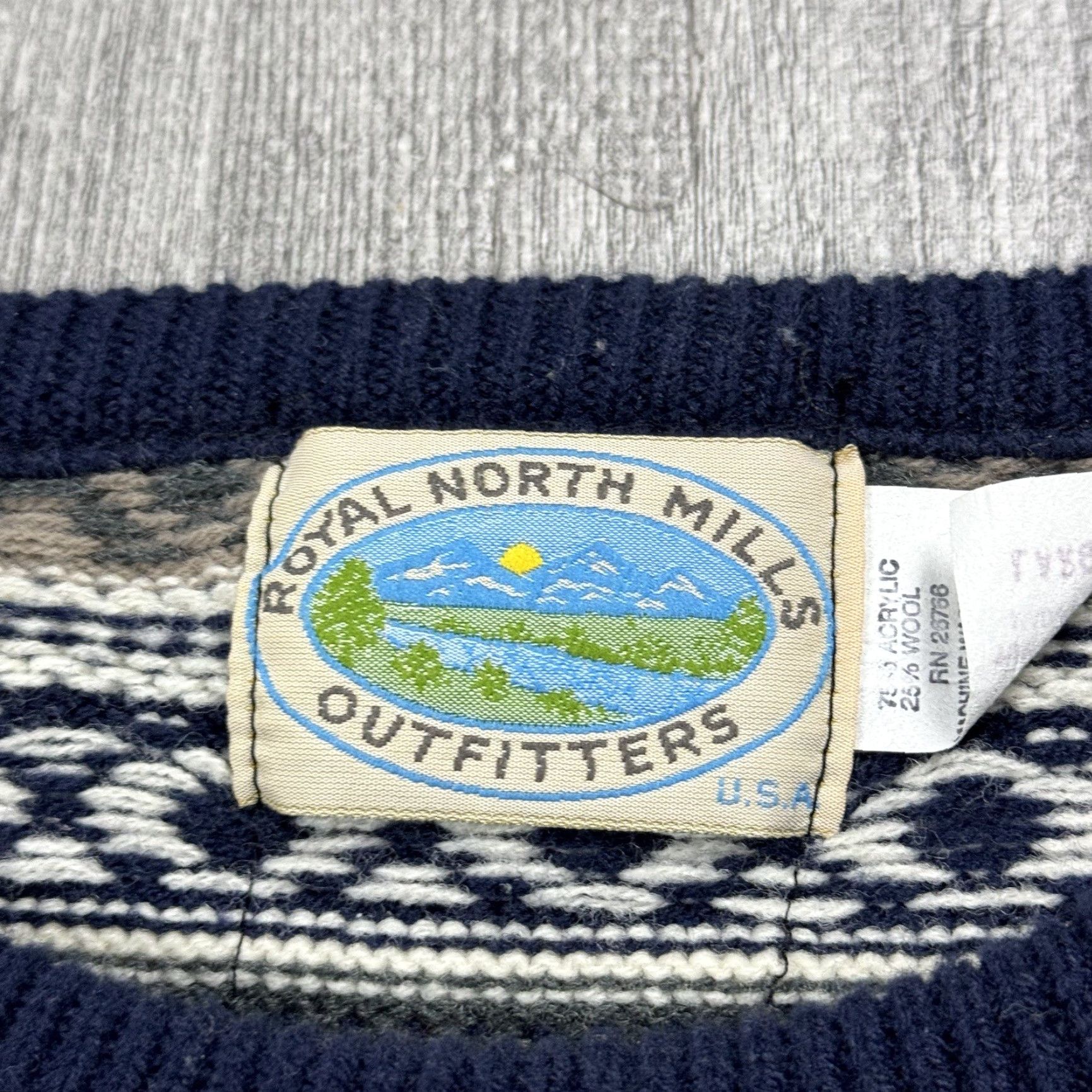 Vintage VTG Royal North Mills Fair Isle Wool Blend Cardigan Mens Large Grey Knit Pullover 90s 80s Vintage USA Made Cardigan Mens Large Gray Blue Size US L / EU 52-54 / 3 - 3 Thumbnail