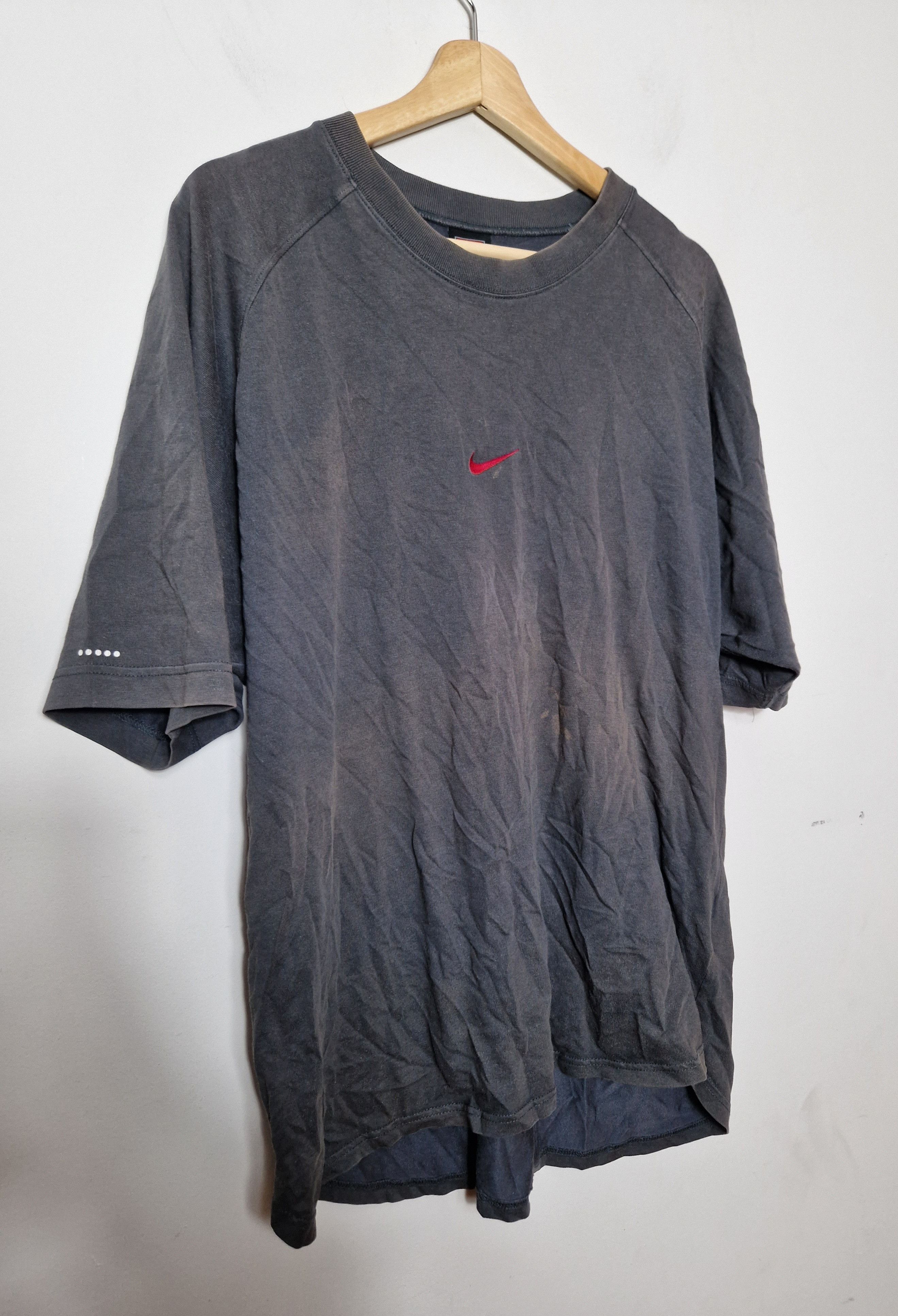 Nike × Vintage Nike vintage central swoosh tee 90s Size US L / EU 52-54 / 3 - 3 Thumbnail
