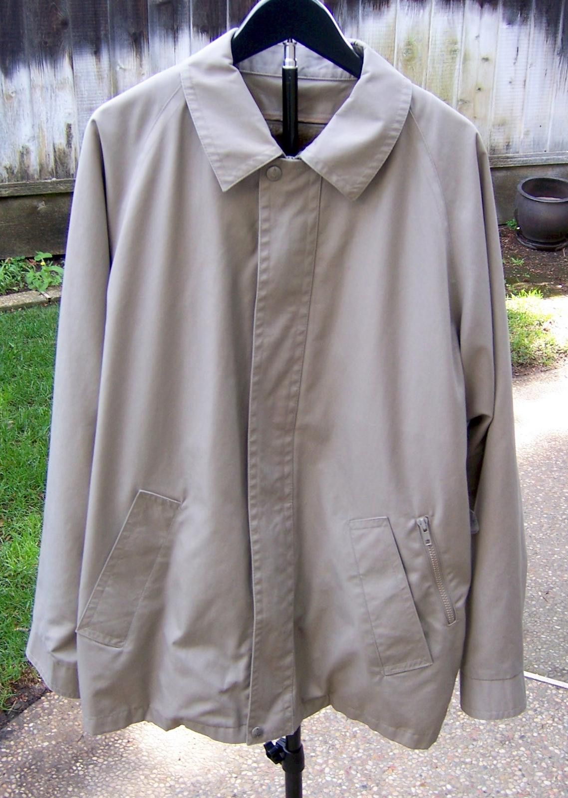 London Fog Vintage London Fog Men's Short Trench/Car Coat - 44R - Lined Size US L / EU 52-54 / 3 - 3 Thumbnail