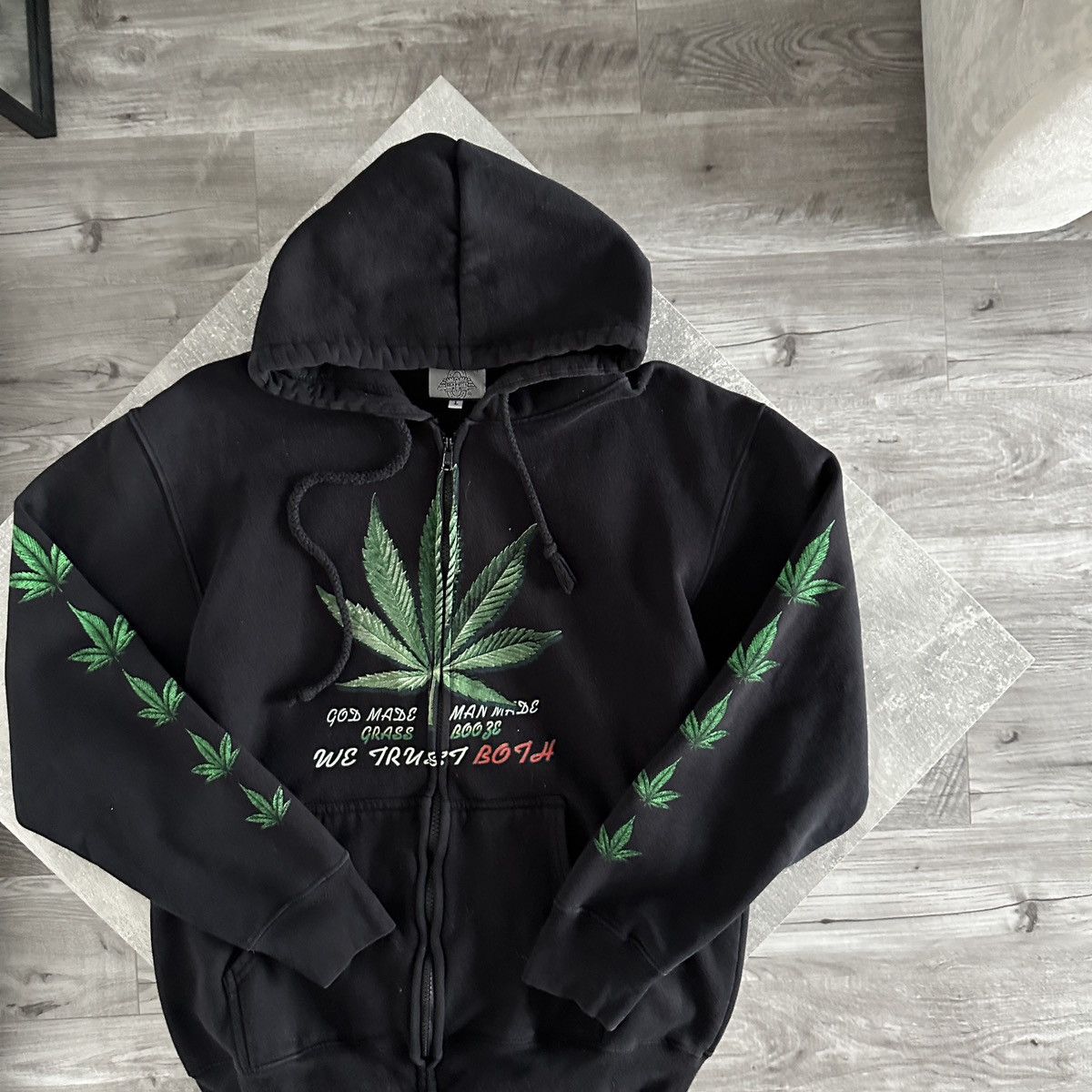 Vintage Vintage 90s Weed Who do you trust God Human grass hoodie y2k Size US L / EU 52-54 / 3 - 4 Thumbnail
