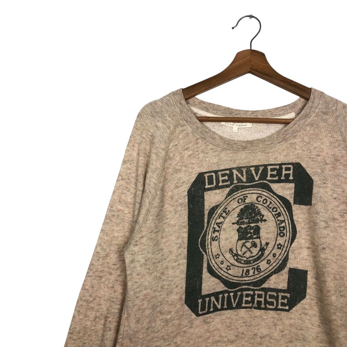 Japanese Brand Vintage Denver University Graphic Sweatshirt Beige Size US L / EU 52-54 / 3 - 8 Thumbnail