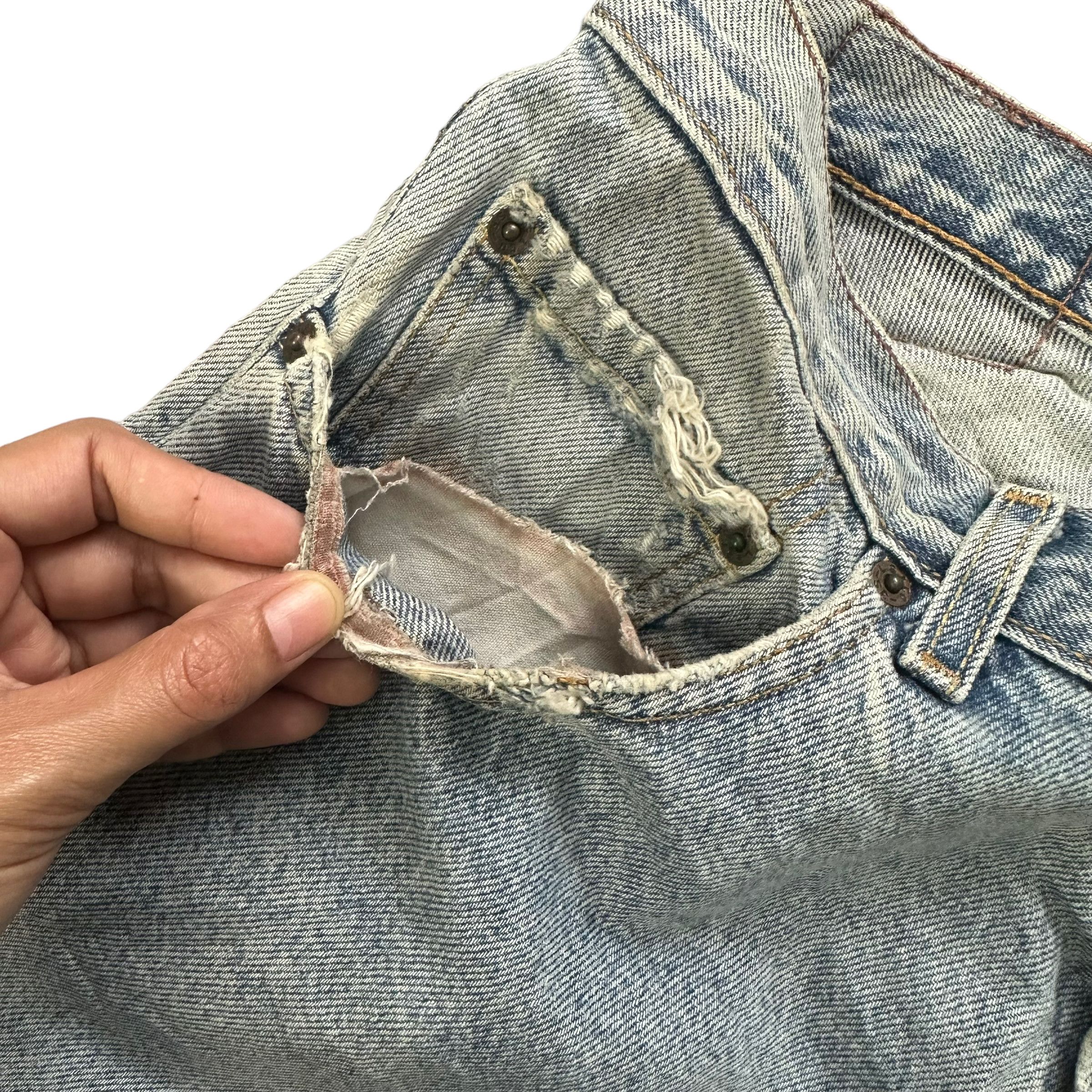 Levi's VINTAGE TRASHED LEVIS STRAUSS SHORT JEANS #8398-007 Size US 35 - 4 Thumbnail