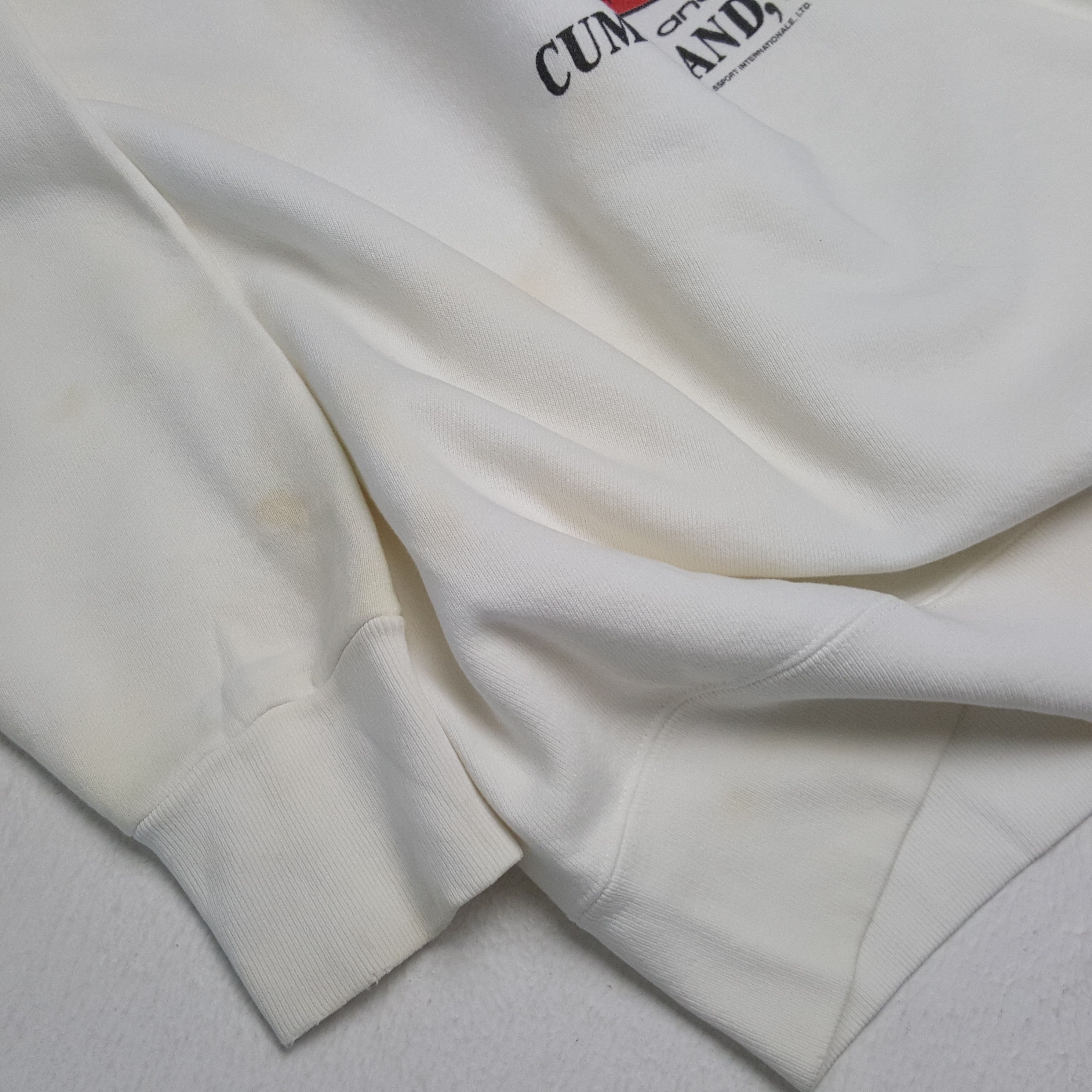 Vintage BUCKLEY'S TAVERN Cumberland England Vintage Swearshirt Size US L / EU 52-54 / 3 - 6 Thumbnail