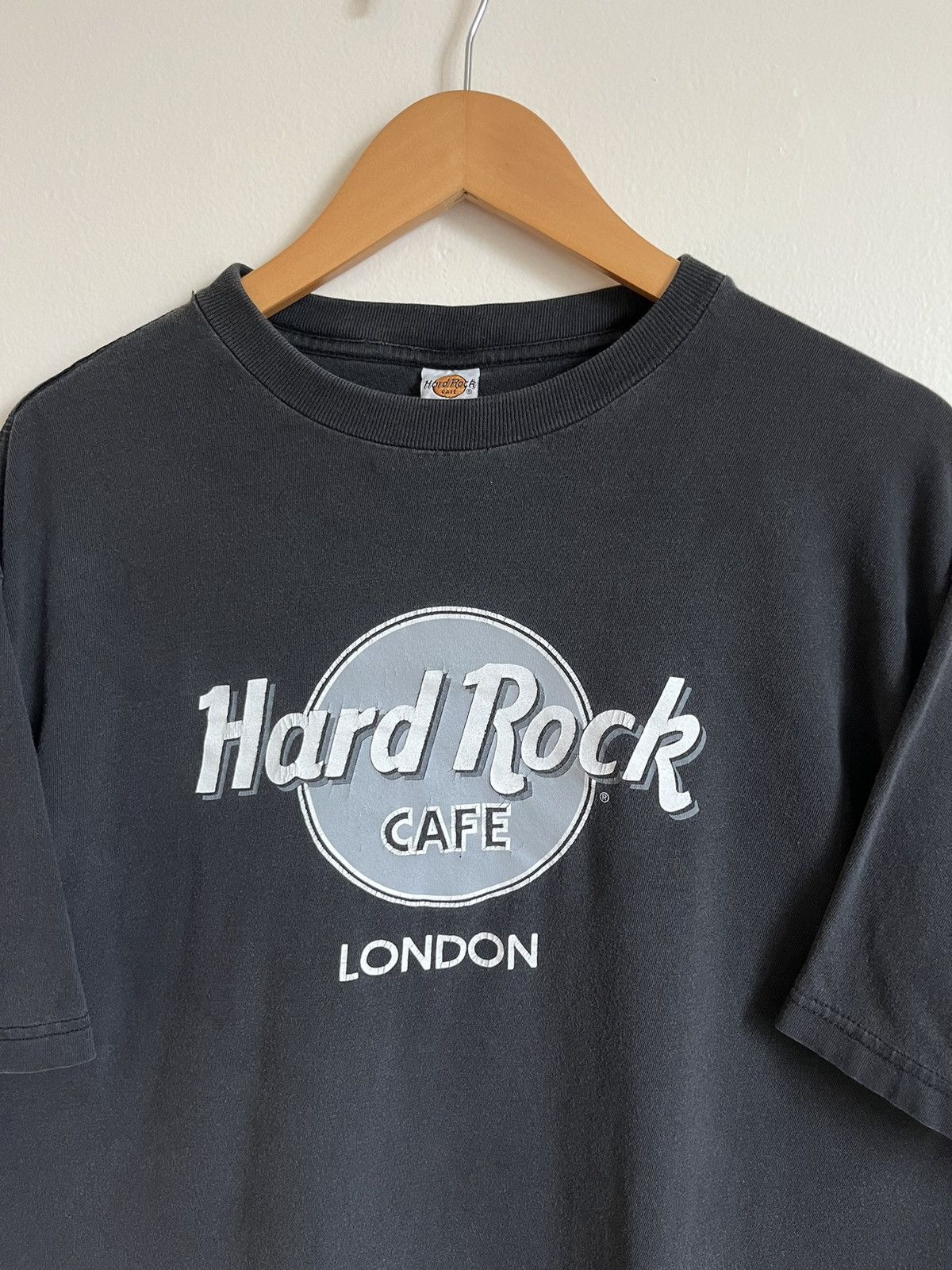 Hard Rock Cafe Vintage 90’s Hard Rock Cafe “London” Faded T-Shirt Size US XL / EU 56 / 4 - 3 Thumbnail