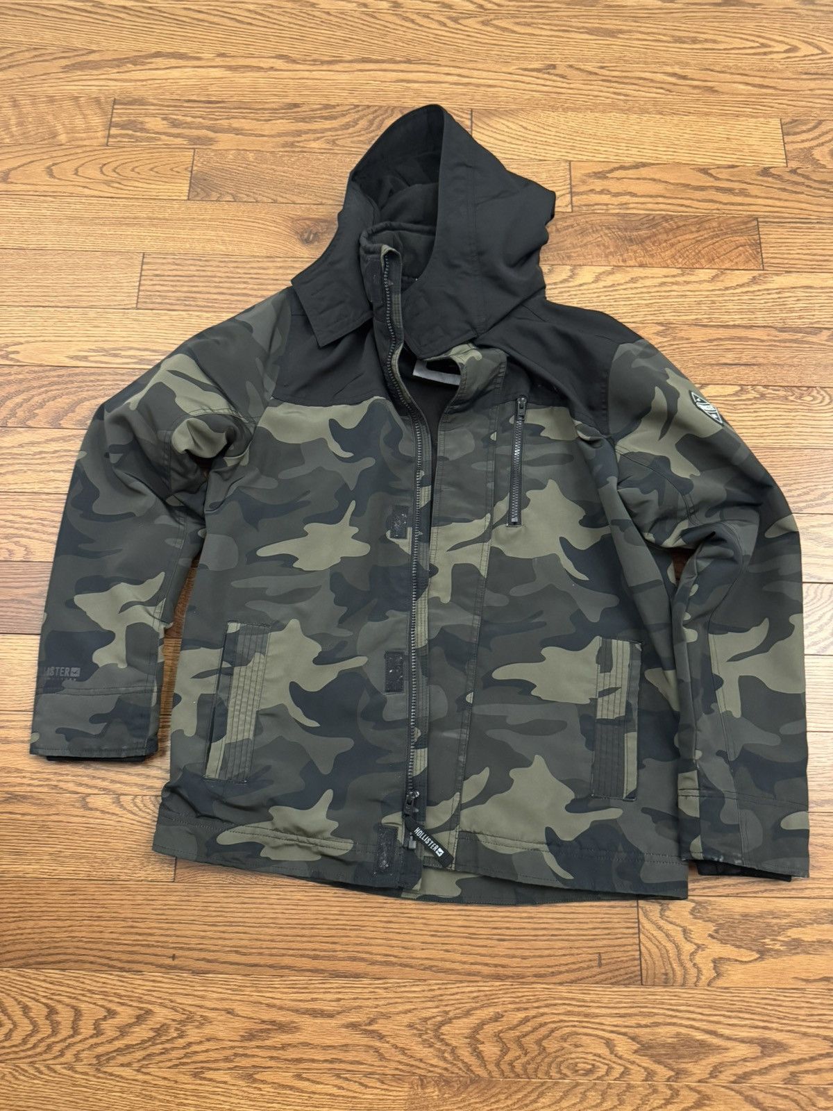 Hollister Black and green heavy jacket Size US M / EU 48-50 / 2 - 1 Thumbnail
