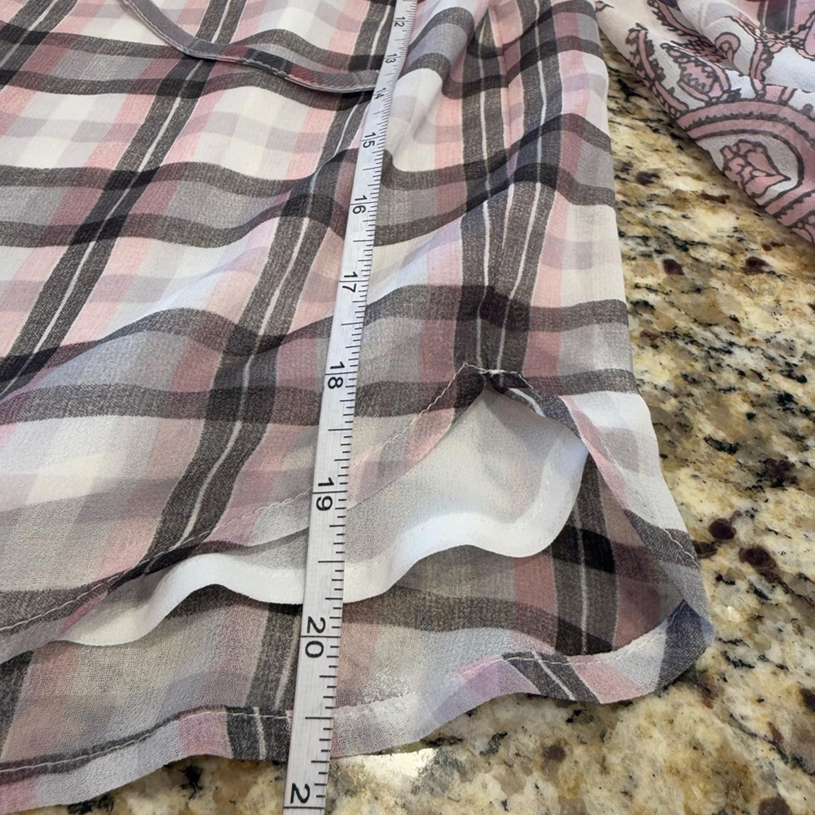 Other Loft pink gray white paisley plaid ruffled top SZ XS Size XS / US 0-2 / IT 36-38 - 8 Thumbnail
