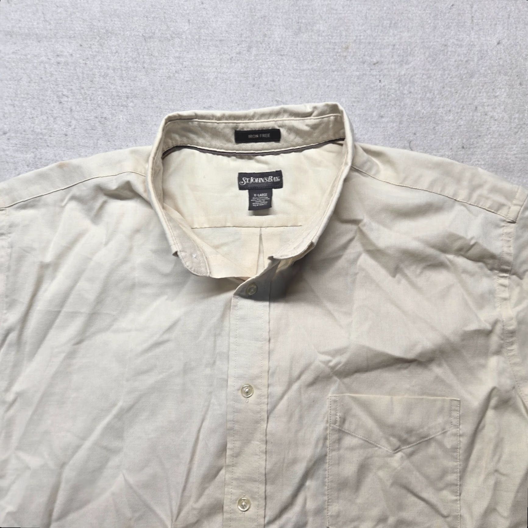 X-LARGE VINTAGE Authentic St. John's Bay Shirt Men XL Beige Solid Short Sleeve Button-Up Collared Up for Business Casual Travel Size US XL / EU 56 / 4 - 2 Thumbnail