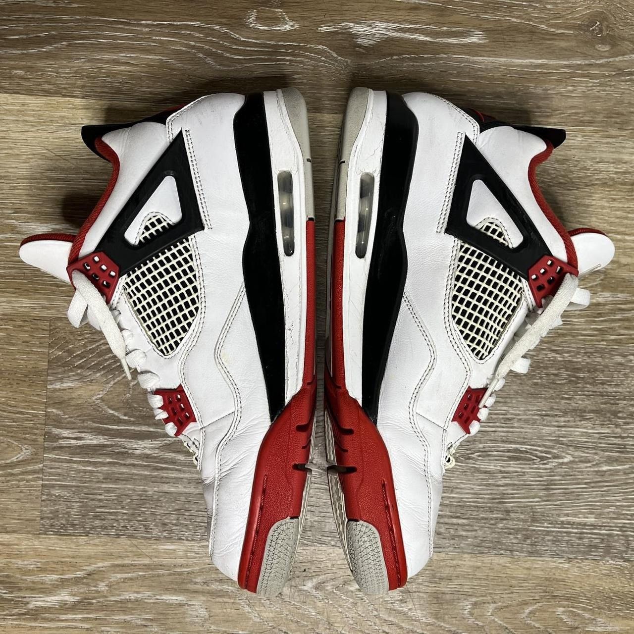 Jordan Brand 2020 fire red 4s Size US 10.5 / EU 43-44 - 3 Thumbnail