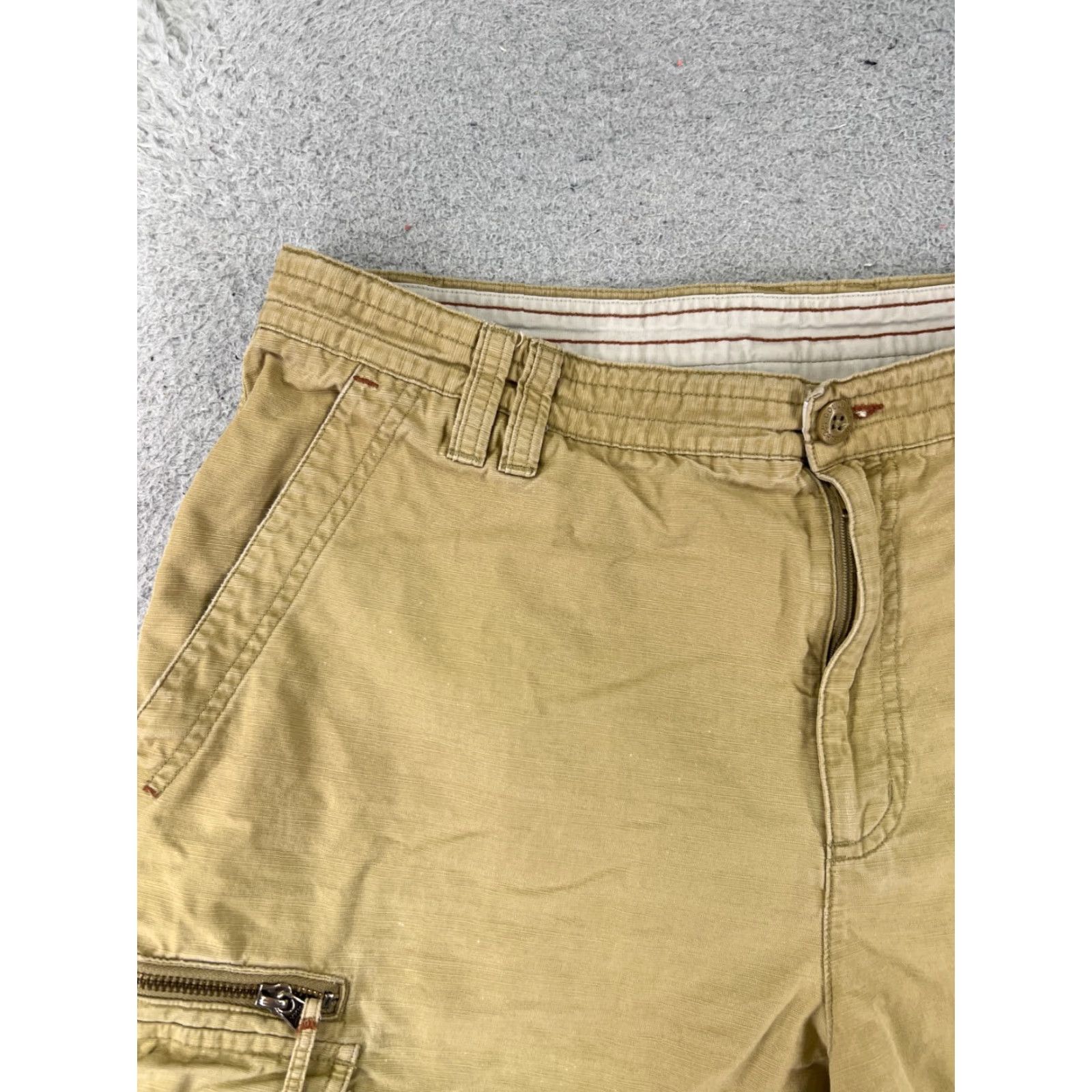 Vintage Columbia Shorts Men 36 Beige Cargo 100% Cotton Pockets Hike Hiking Camping READ Size US 36 / EU 52 - 4 Thumbnail