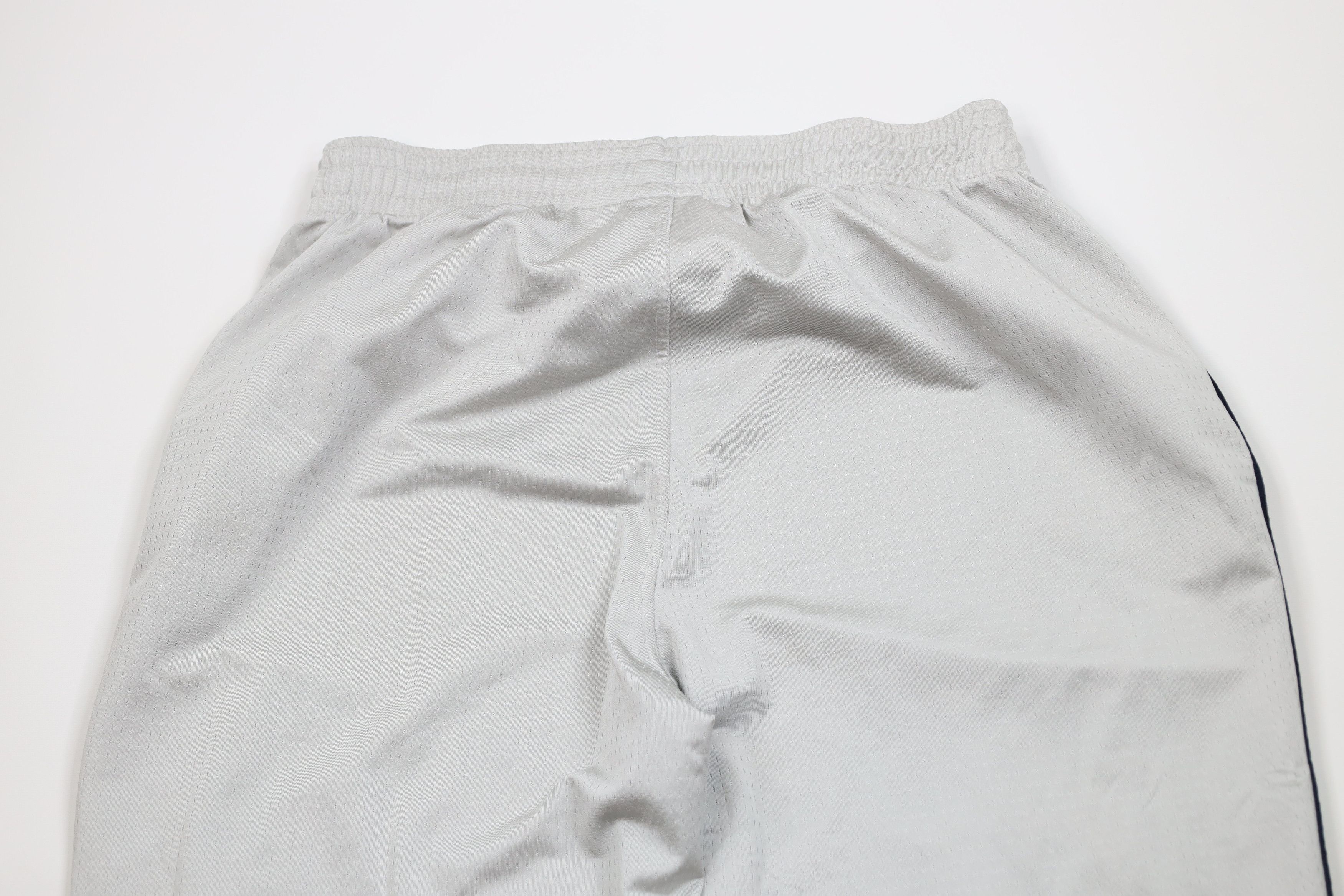 Reebok Vintage 90s Reebok Mesh Wide Leg Sweatpants Pants Silver Size US 40 / EU 56 - 11 Thumbnail