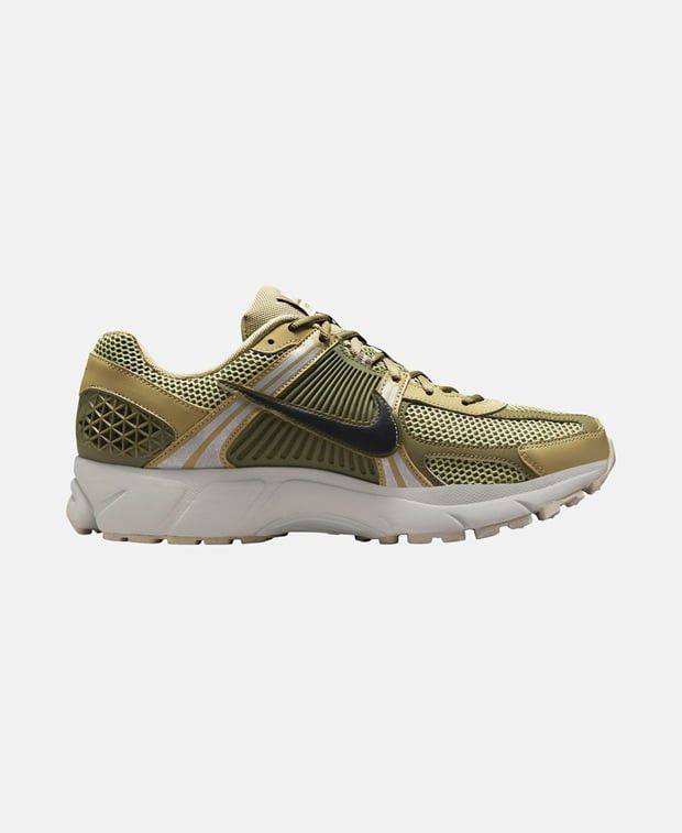 Nike Zoom Vomero 5 Running Shoes in Brown, Women's (Size 6)