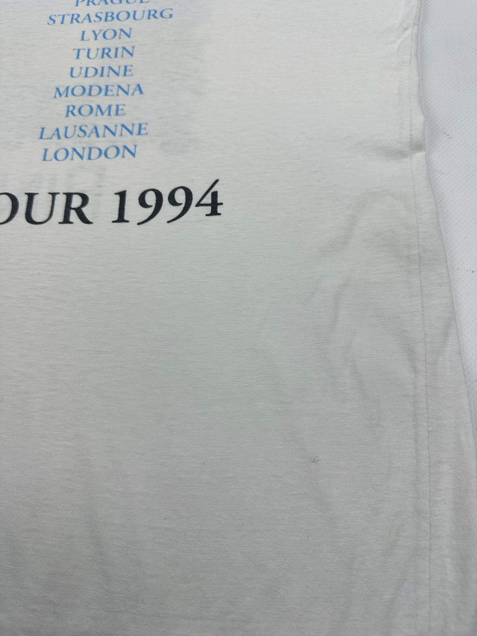 Band Tees Vintage 1994 Pink Floyd Division Bell Tour Distressed Faded Size US XL / EU 56 / 4 - 8 Thumbnail