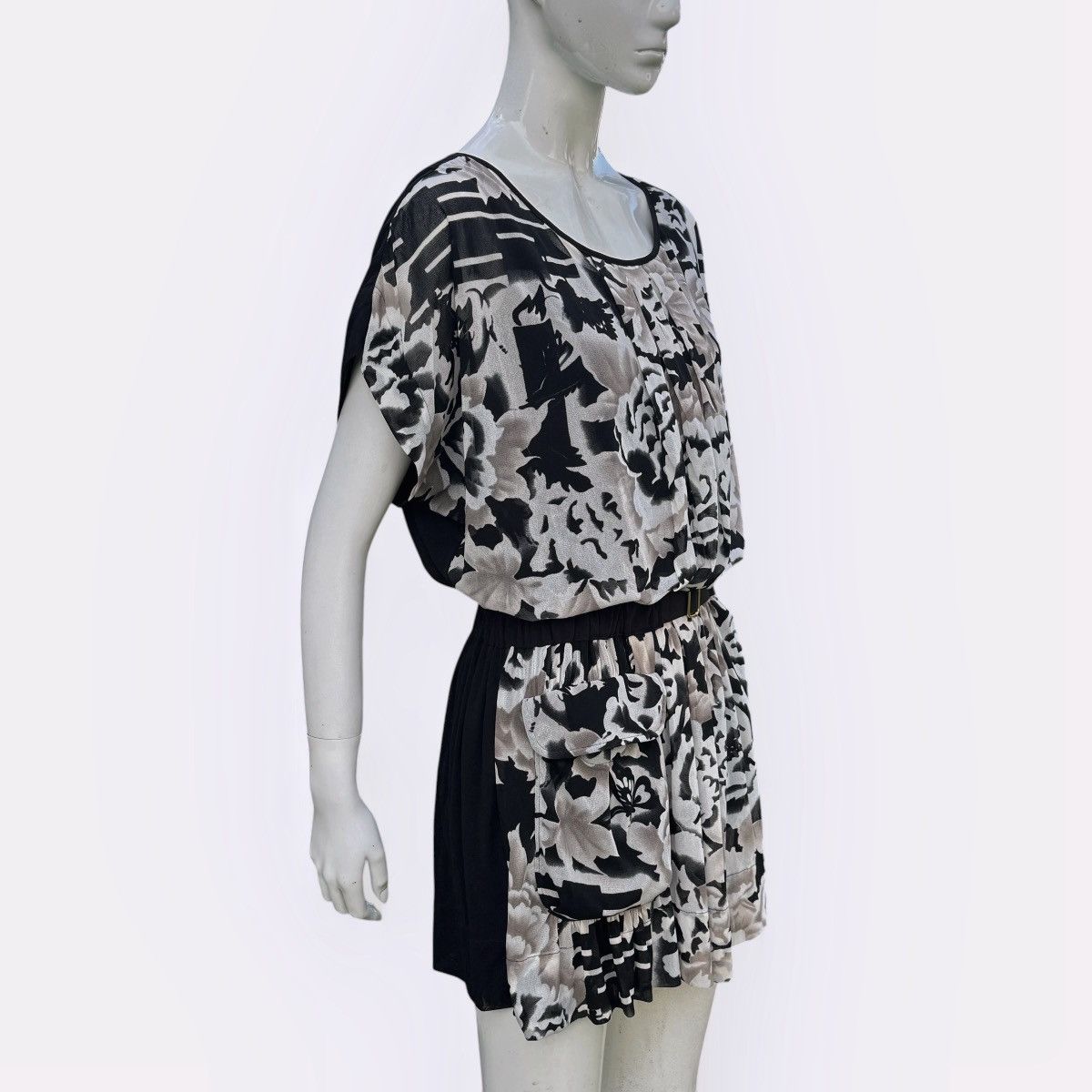 Vivienne Tam Floral Design Blouses Size ONE SIZE - 6 Thumbnail