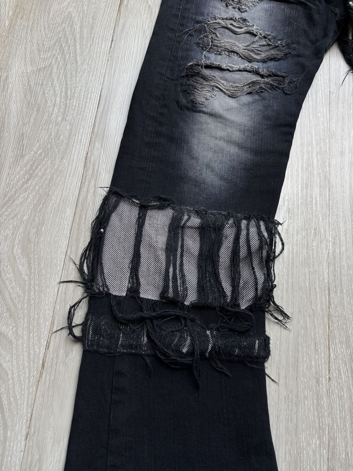 Japanese Brand LUV MAISON distressed jeans Size US 31 - 5 Thumbnail