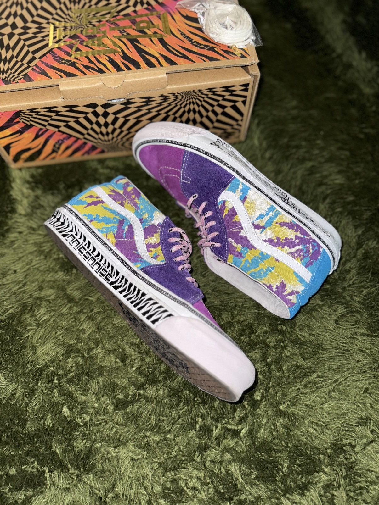 Vans [US10] Vans Vault x Aries Skate Mid Purple Size US 10 / EU 43 - 5 Thumbnail