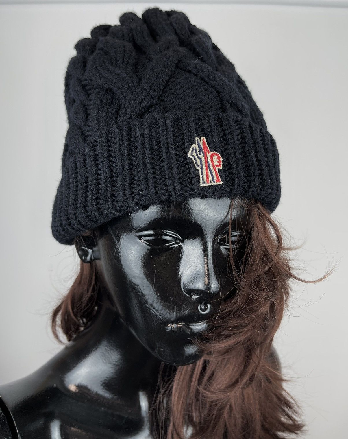 image of Moncler Grenoble Women’S Cable-Knit Beanie Hat Logo-Patch in Black, Women's