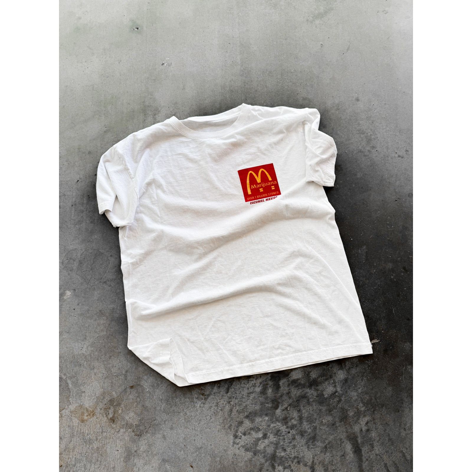 Vintage 2000s "One Billion Stoned" Parody Tee Size L Size US L / EU 52-54 / 3 - 3 Thumbnail