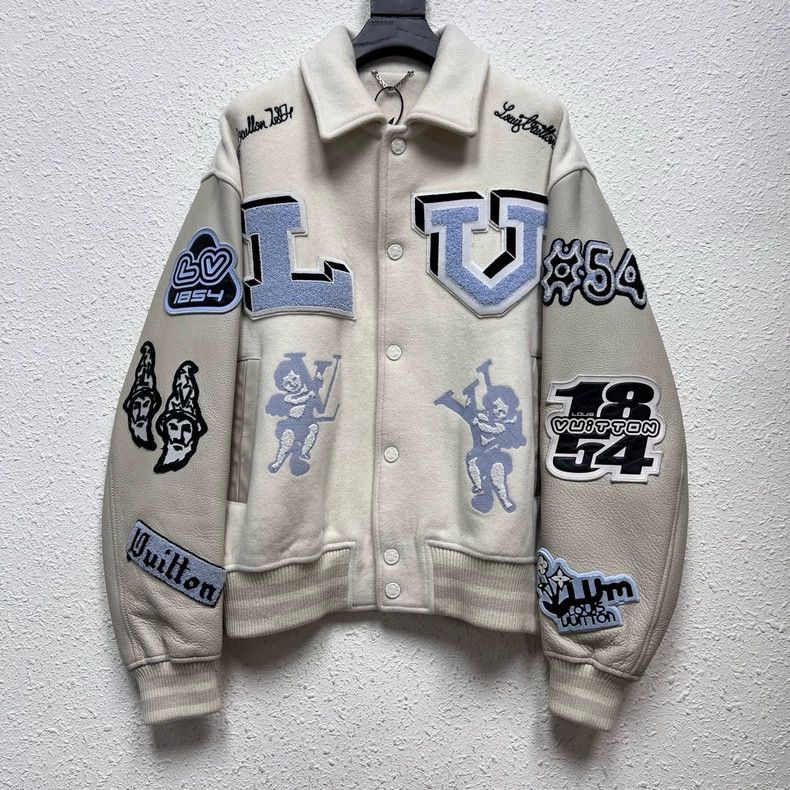 Louis Vuitton Louis Vuitton Bugs Bunny Patchwork Baseball Jacket Size US M / EU 48-50 / 2 - 1 Thumbnail