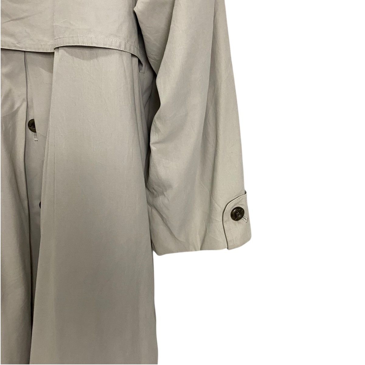 Burberry × Vintage Vintage Burberrys beige trenchcoat Size M / US 6-8 / IT 42-44 - 11 Thumbnail