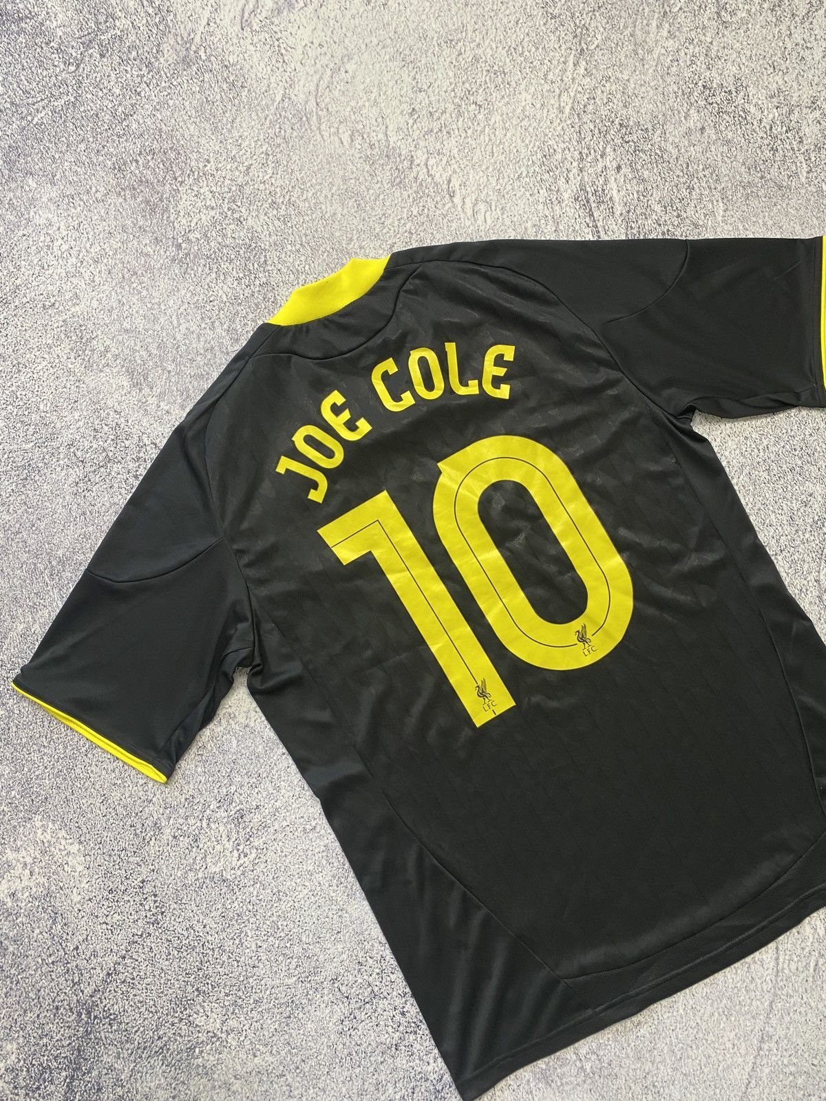Adidas Adidas Liverpool 2010 2011 Soccer Jersey Third Shirt Size US M / EU 48-50 / 2 - 5 Thumbnail