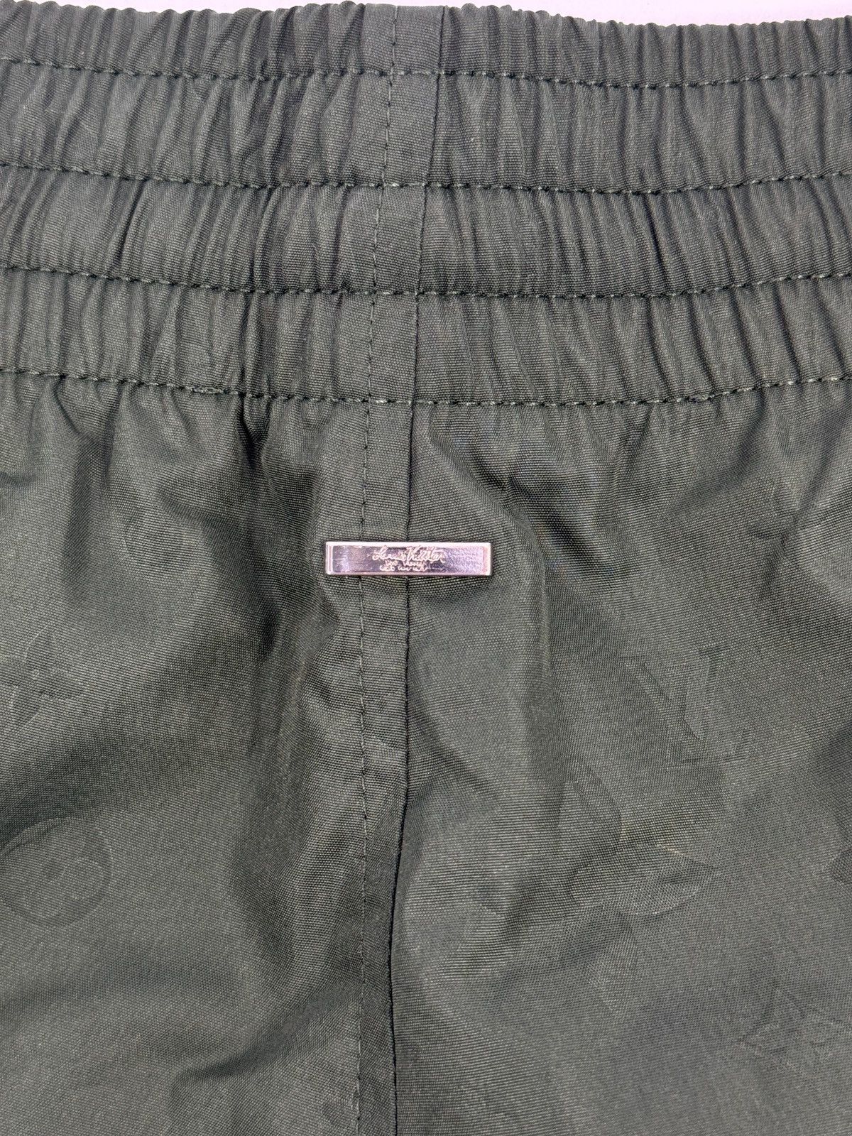 Louis Vuitton MONOGRAM PRINT SWIMSHORTS Size US 29 - 4 Thumbnail