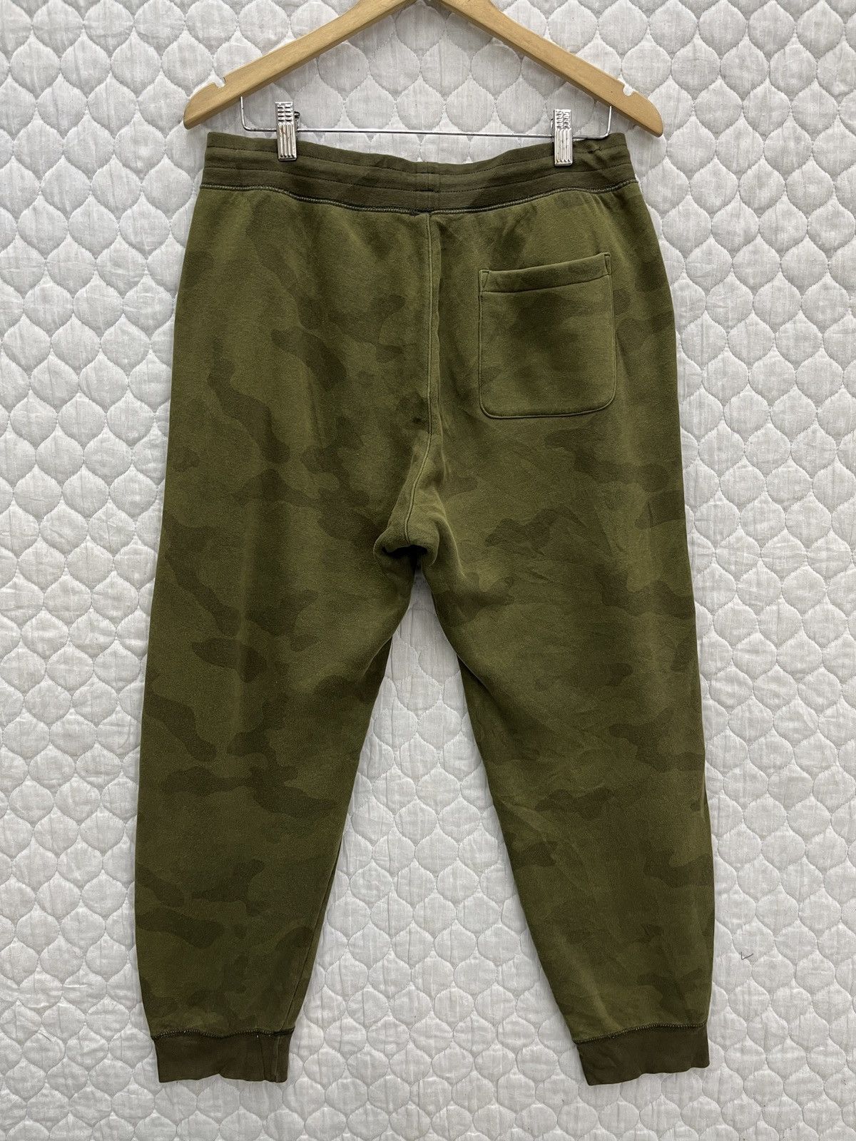 Uniqlo 🔥🔥🔥ARCHIVE UNIQLO CAMOFLAGE SWEATPANTS Size US 34 / EU 50 - 4 Thumbnail