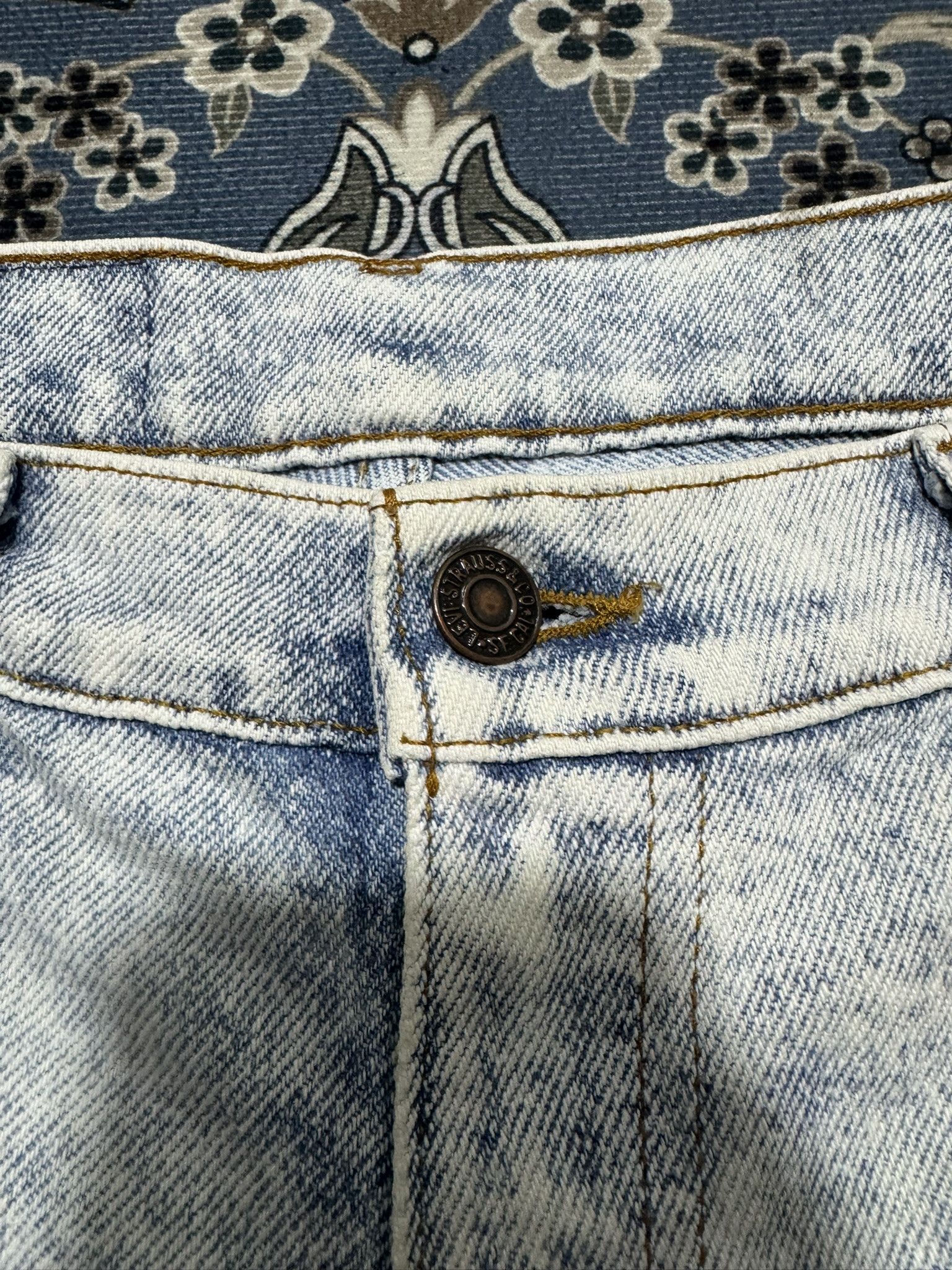 Levi's × Vintage Vintage Levis Silver Tag #530 Medal Acid Wash denim Jeans Size US 32 / EU 48 - 10 Thumbnail