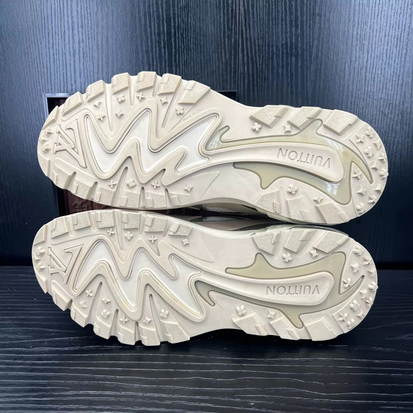 Louis Vuitton LV Tatic Tan Size 8/42 Like New Size US 9 / EU 42 - 4 Thumbnail
