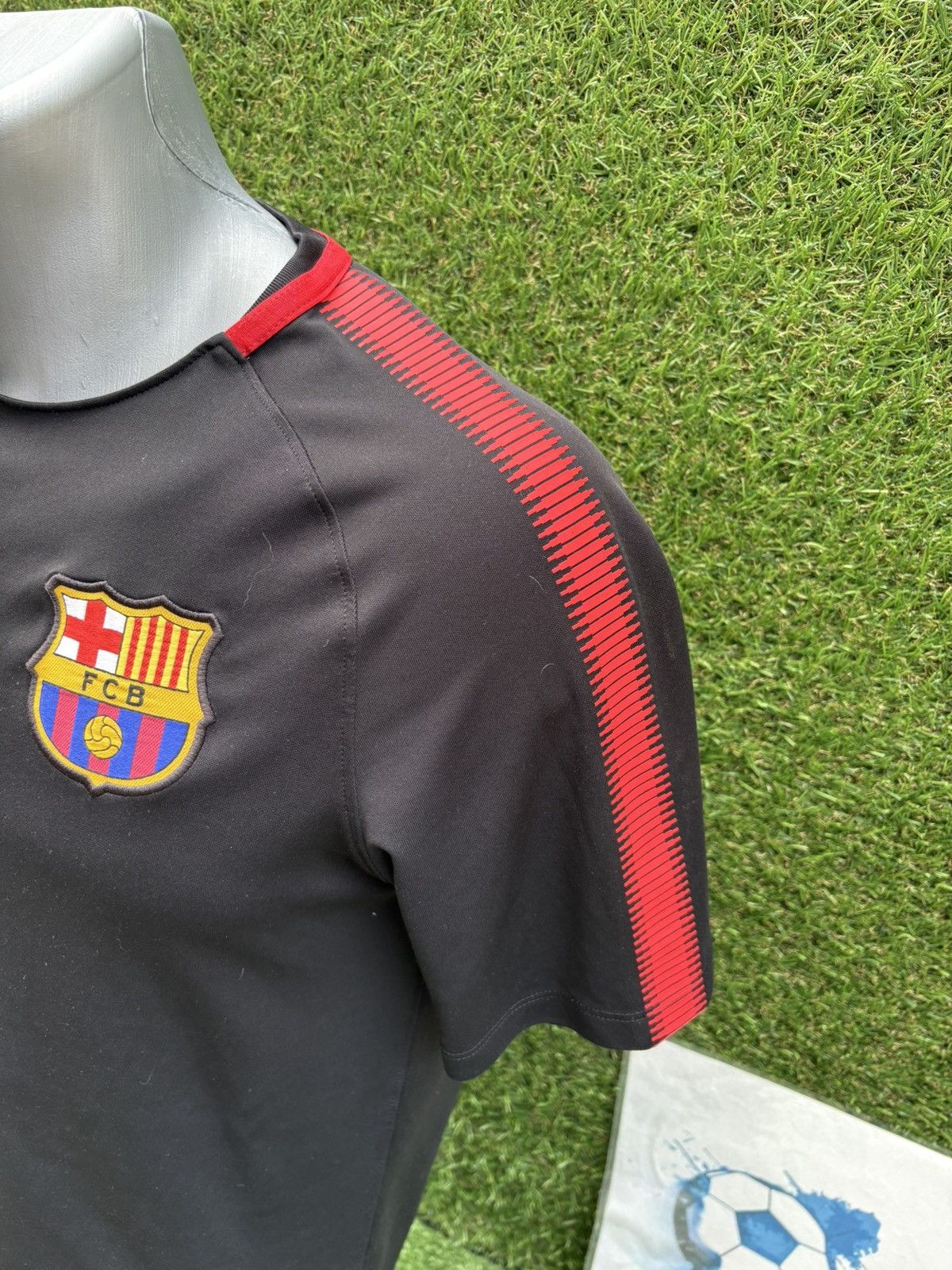 Nike Jersey training barcelona Size US S / EU 44-46 / 1 - 6 Thumbnail