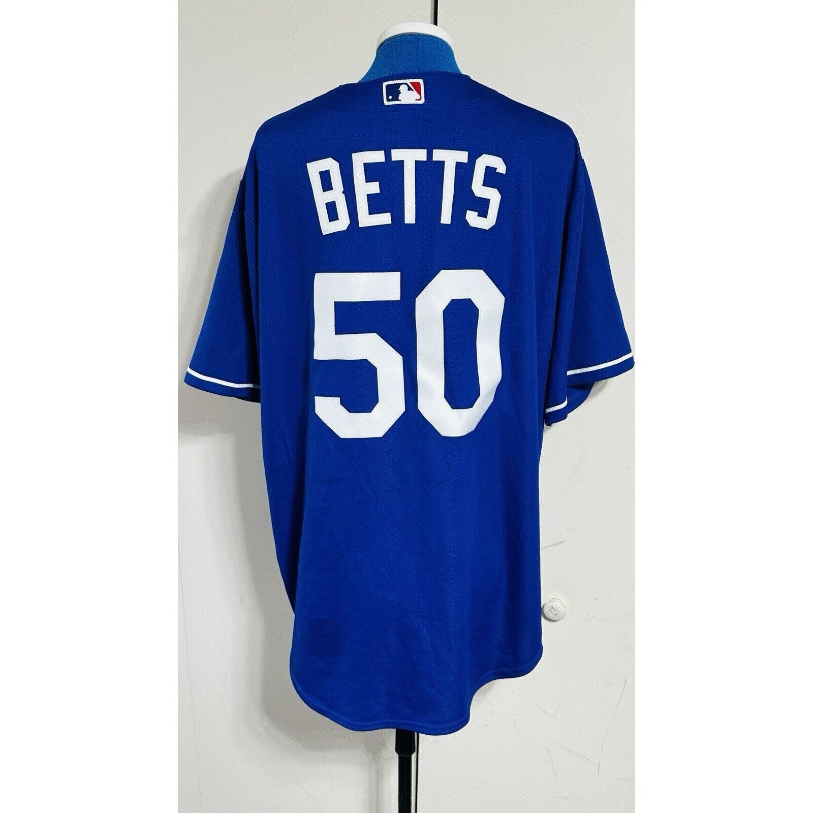 MLB Mookie Betts Los Angeles Dodgers Blue Mens Large Jersey Size US L / EU 52-54 / 3 - 8 Thumbnail