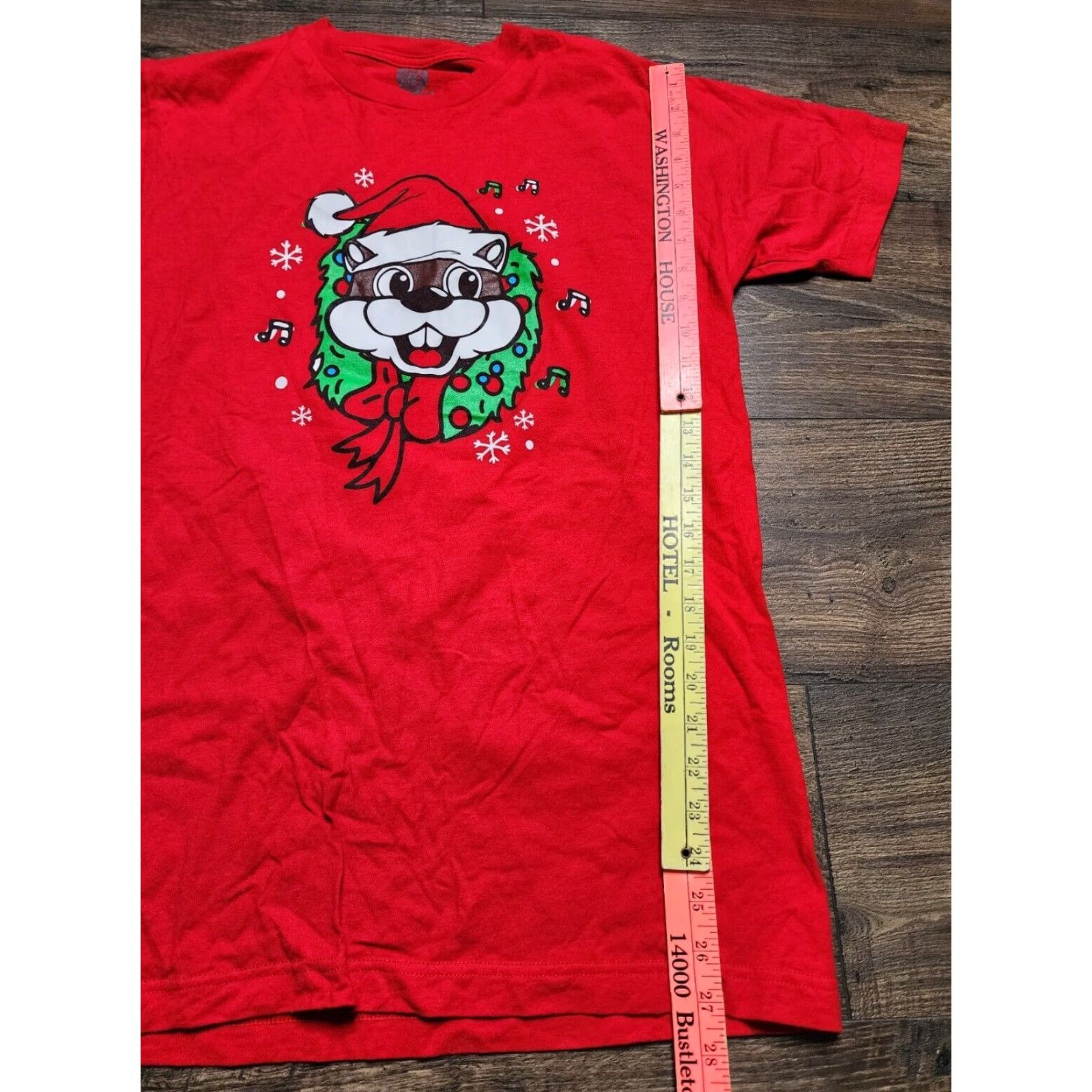 Vintage Bucees Mens M Christmas T Shirt Rocking Around 2022 Buc-ees Red Cotton Crew Neck Short Sleeve Unisex Adults Holiday Theme Christmas Men’s M Size US M / EU 48-50 / 2 - 5 Thumbnail