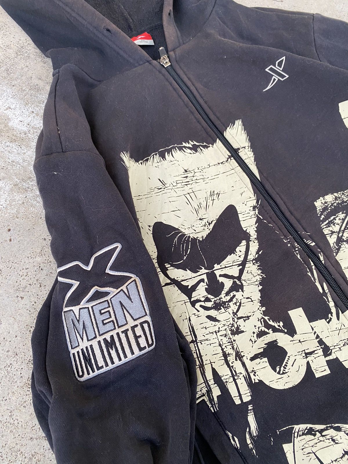 Marvel Comics × Vintage × Wolverine Vintage Distressed Marvel Wolverine Origins Hoodie Size US XL / EU 56 / 4 - 4 Thumbnail