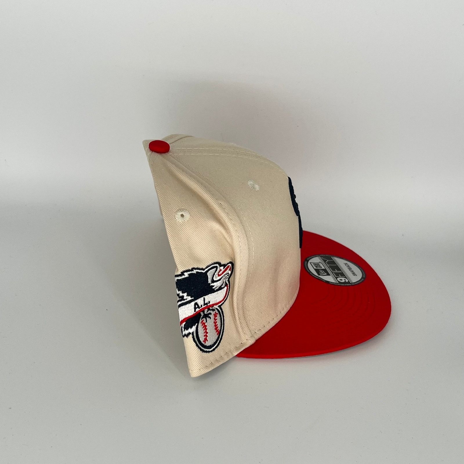 New Era Khaki Red Chicago White Sox AL Side Patch New Era MLB 9Fifty Size ONE SIZE - 3 Thumbnail