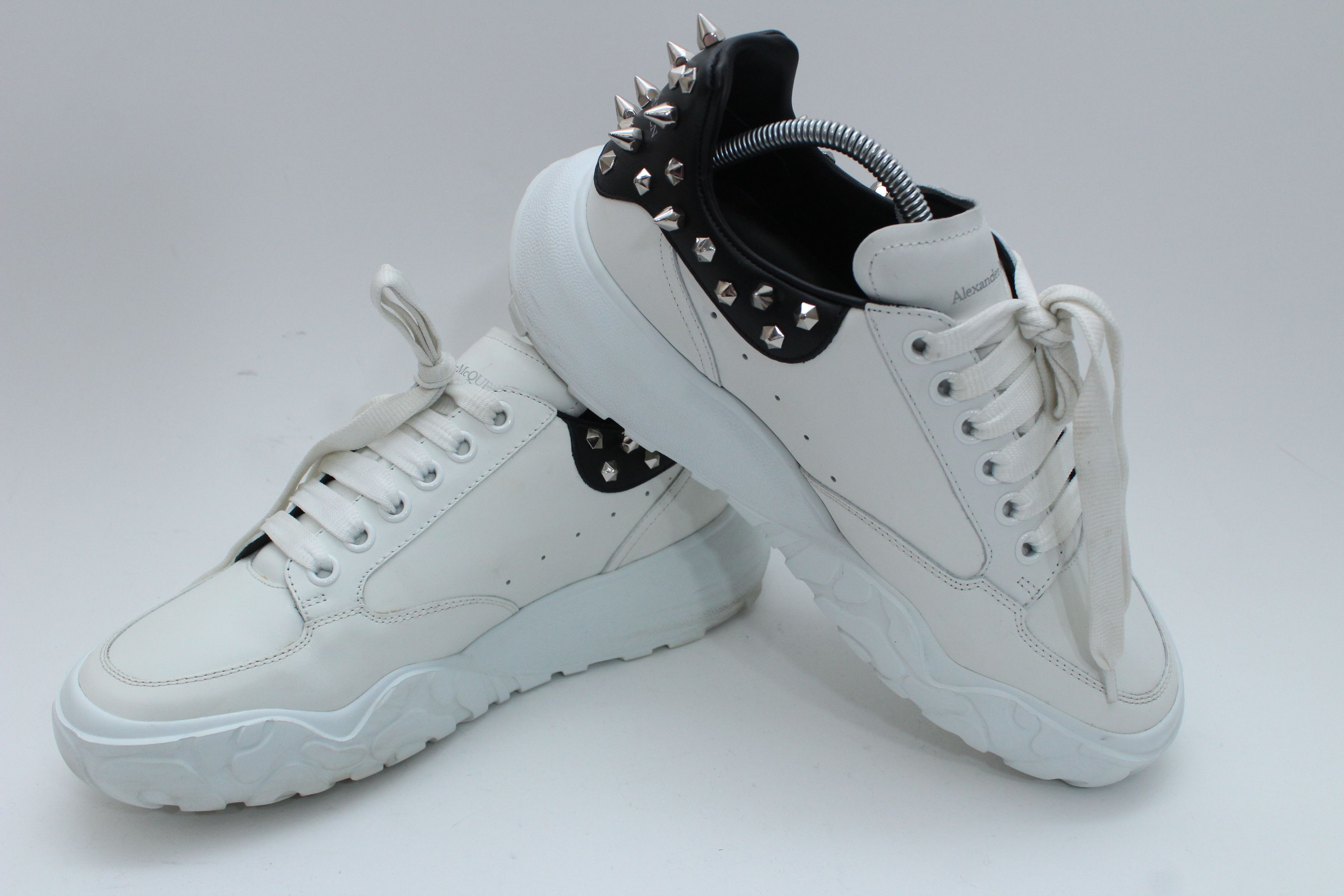 Alexander McQueen Alexander McQueen Court Trainer Studded Black/White Sneakers Size US 8 / EU 41 - 6 Thumbnail