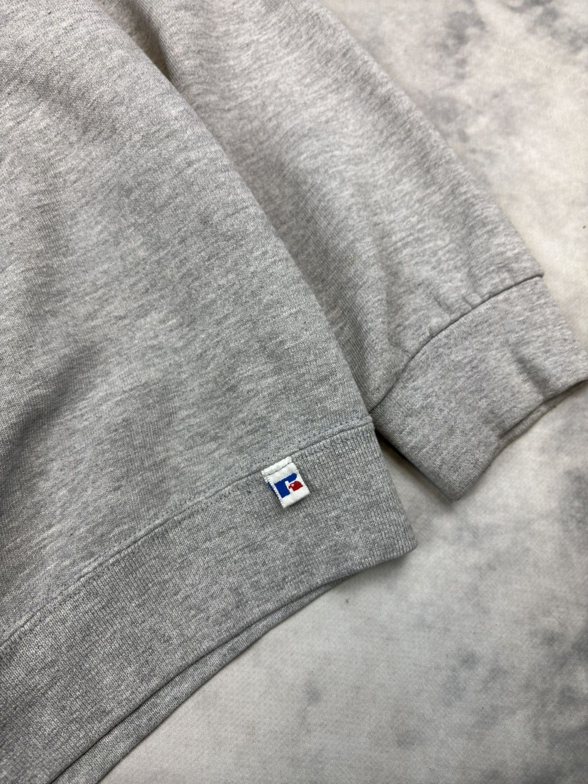 Other Vintage 90s Russell Athletic Grey Crewneck Sweatshirt Logo Size US XL / EU 56 / 4 - 3 Thumbnail