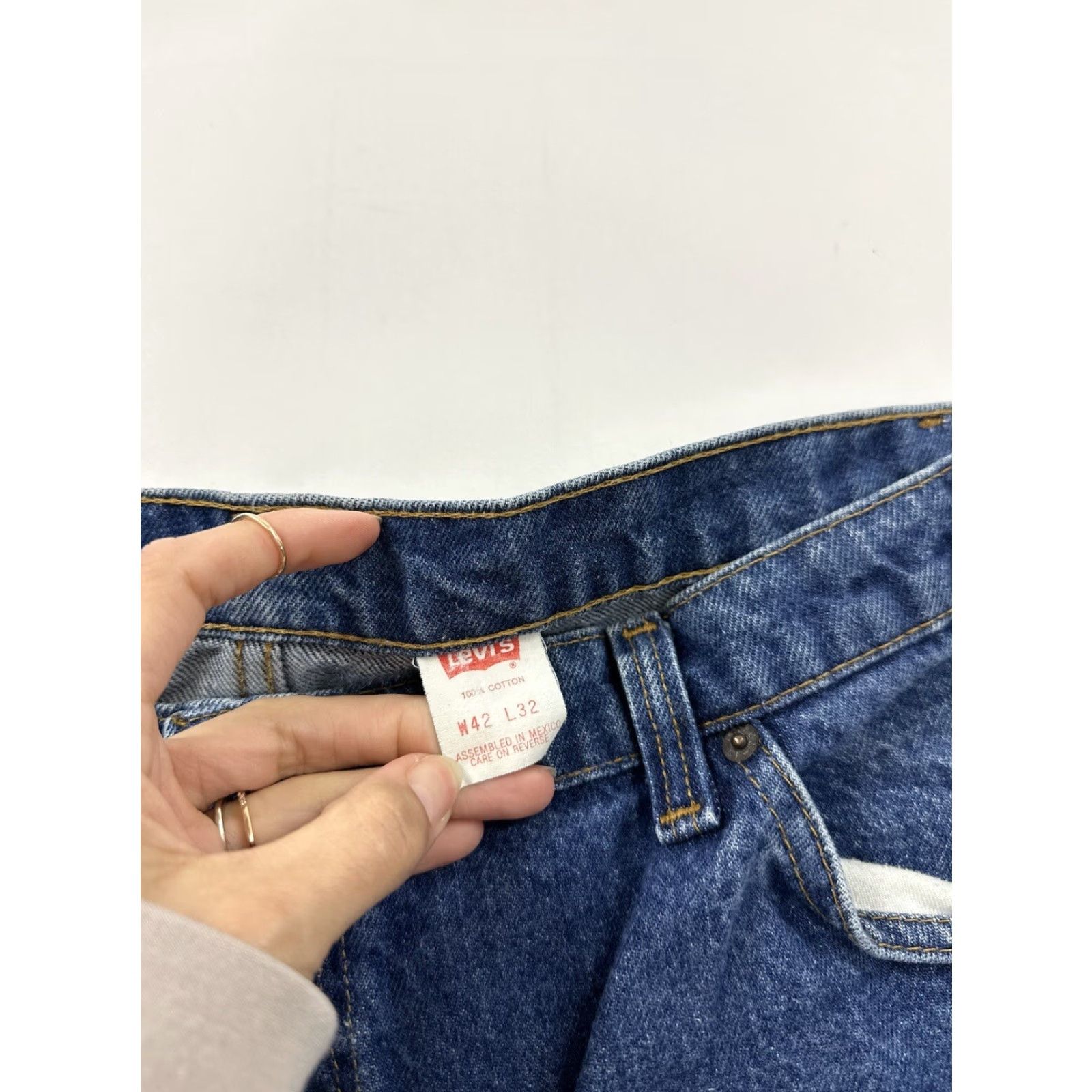 Levi's VINTAGE Levi’s 540 Jeans Men’s 42x32 Blue Brown Tab Jeans Mens 42 Inseam 32 Straight Blue Size US 42 / EU 58 - 5 Thumbnail