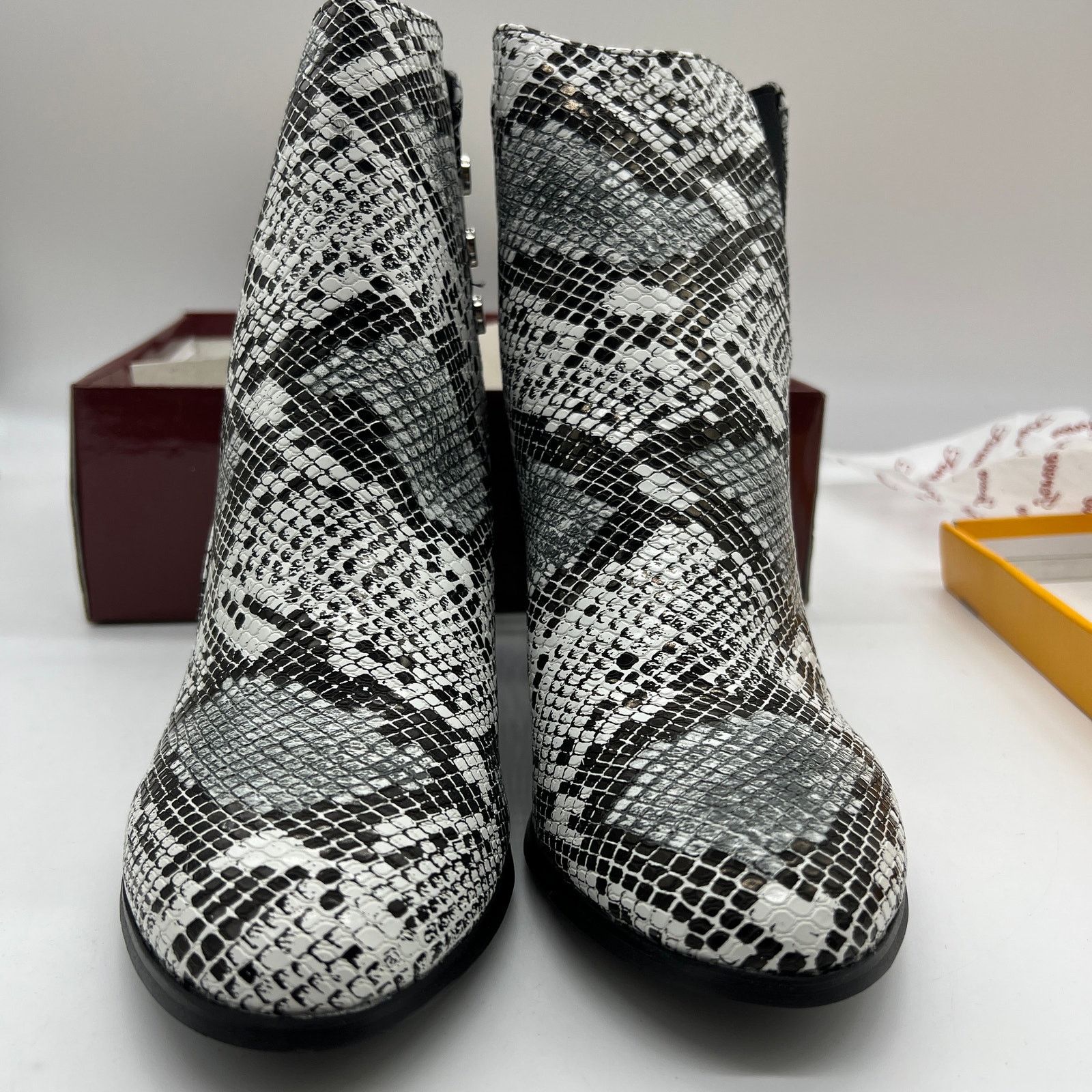 Other Forever Faux Leather Chunky Heeled Boots Womens Size 8.5 Size US 8.5 / IT 38.5 - 3 Thumbnail