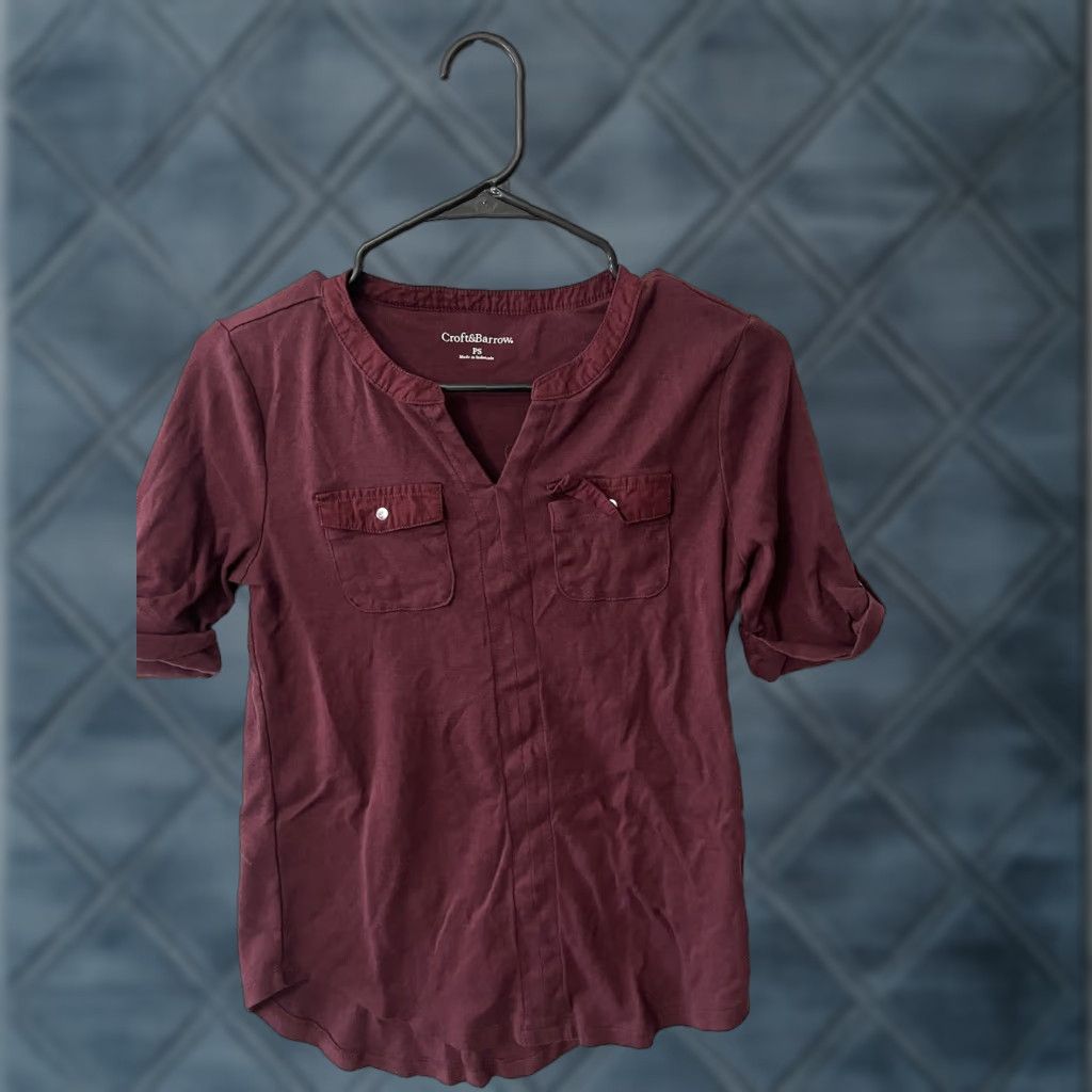 Croft & Barrow VINTAGE Croft & Barrow Womens T-Shirt Short Sleeve V-Neck Size PS Burgundy Basic Top Size 28" / US 6 / IT 42 - 1 Thumbnail