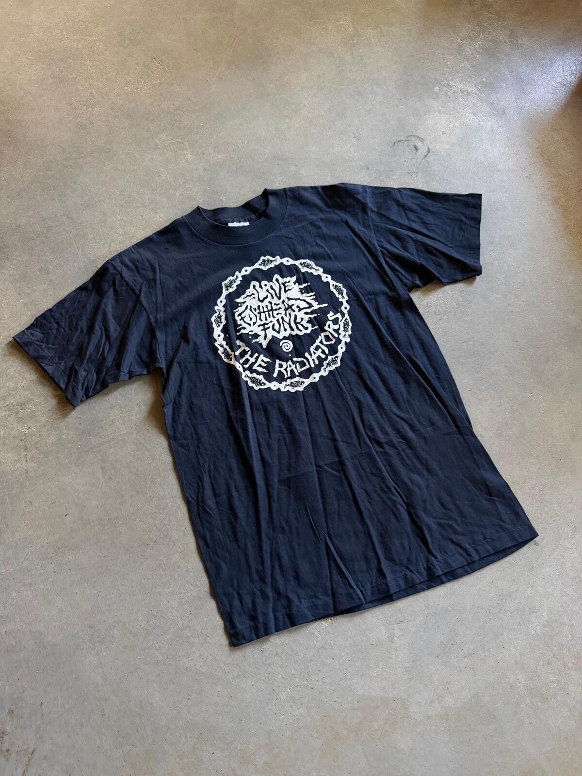 Other VTG 90s The Radiators Live Fish Head Funk Tee Sz L Size US L / EU 52-54 / 3 - 2 Thumbnail