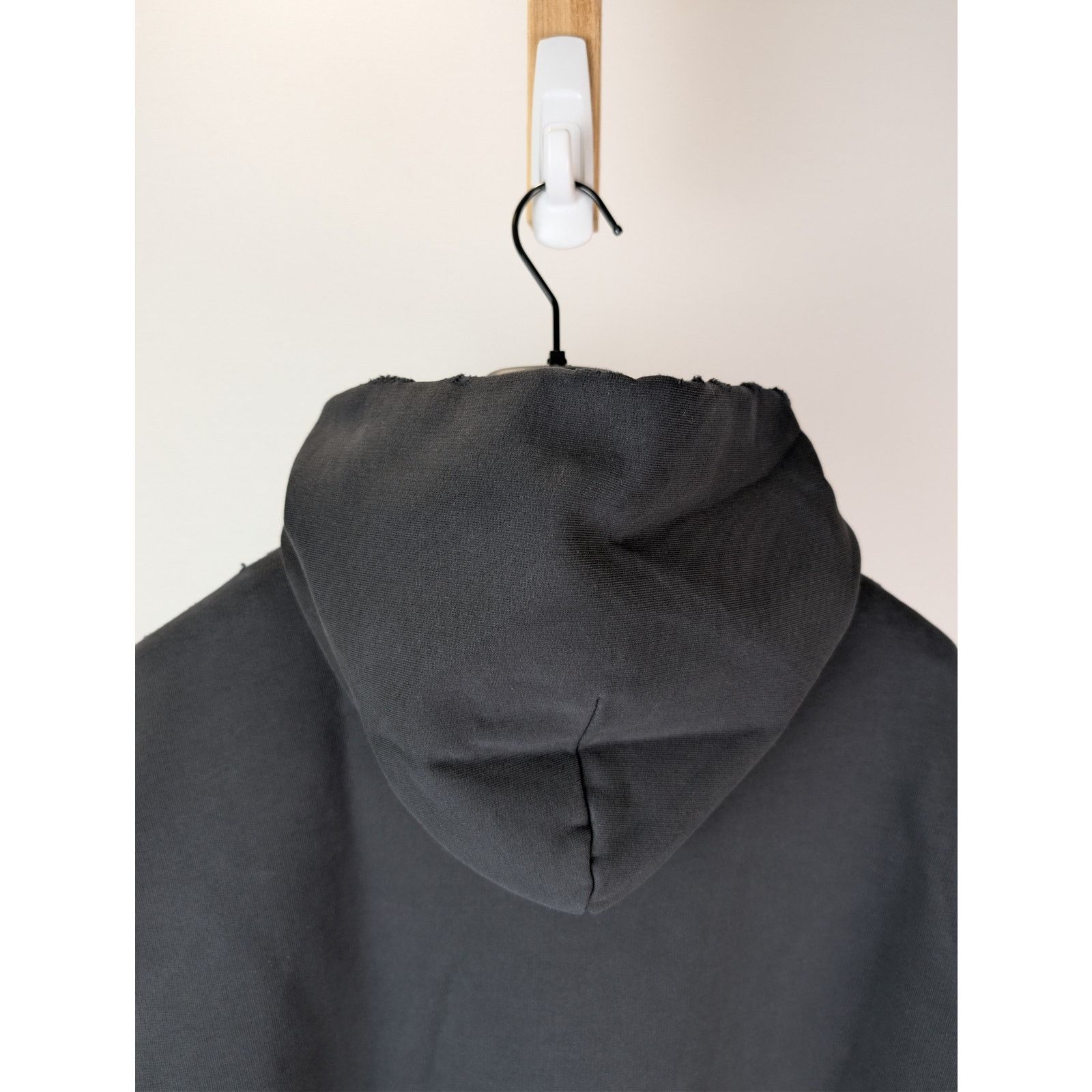 Balenciaga o1rshd1 3B Stencil Molleton Medium Fit Hoodie in Faded Black Size US M / EU 48-50 / 2 - 14 Thumbnail
