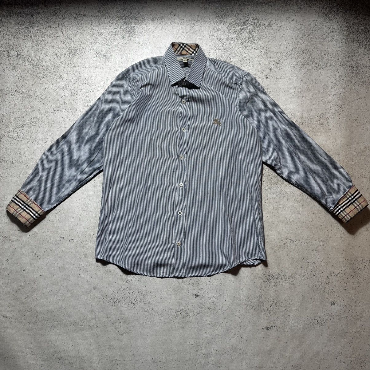Burberry vintage burberry Signature plaid shirt with large logo. Size US M / EU 48-50 / 2 - 1 Thumbnail