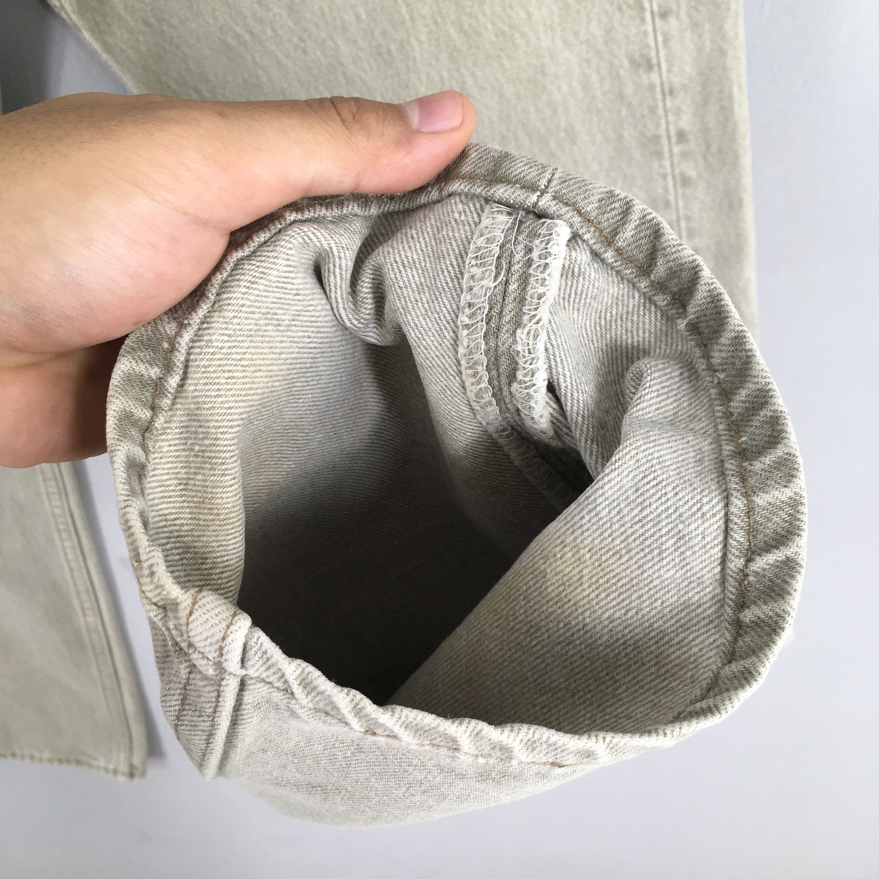 Levi's Size 28x28.5 Vintage 90s Levi's 501 Faded Gray Jeans S724 Size US 28 / EU 44 - 5 Thumbnail