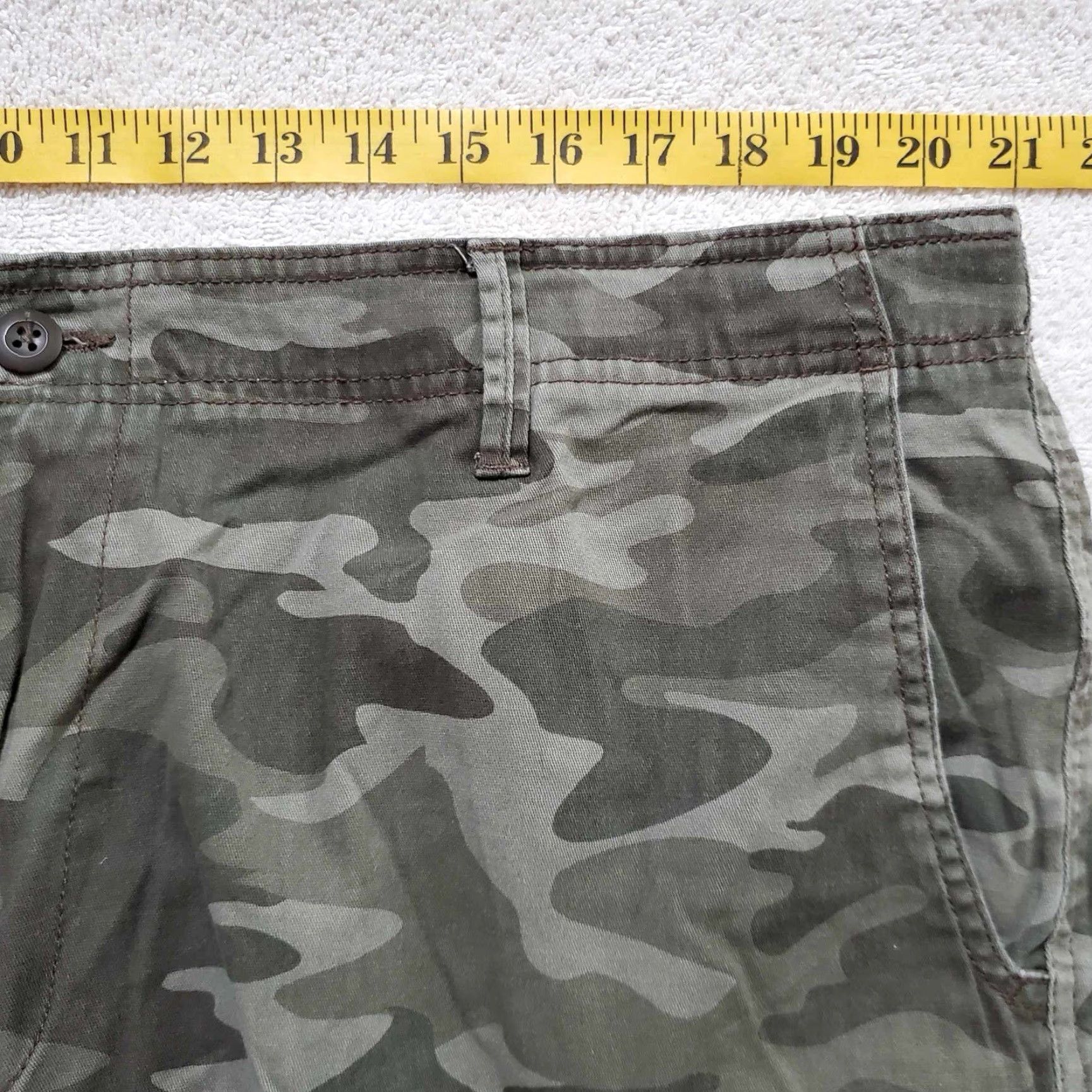 George George Cargo Shorts Green Camo Mens 40 Summer Beach Outdoors Hunting Cargo Shorts Mens Regular 40 Green Camo George Size US 40 / EU 56 - 6 Thumbnail