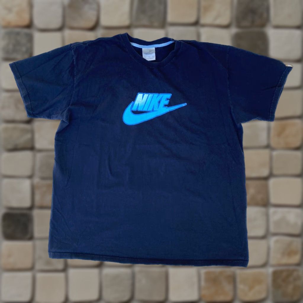 Nike VINTAGE Nike T-Shirt Men's 2XL Black Short Sleeve Crew Neck Sports Logo T-Shirt 2000s Mens Size US XXL / EU 58 / 5 - 1 Thumbnail