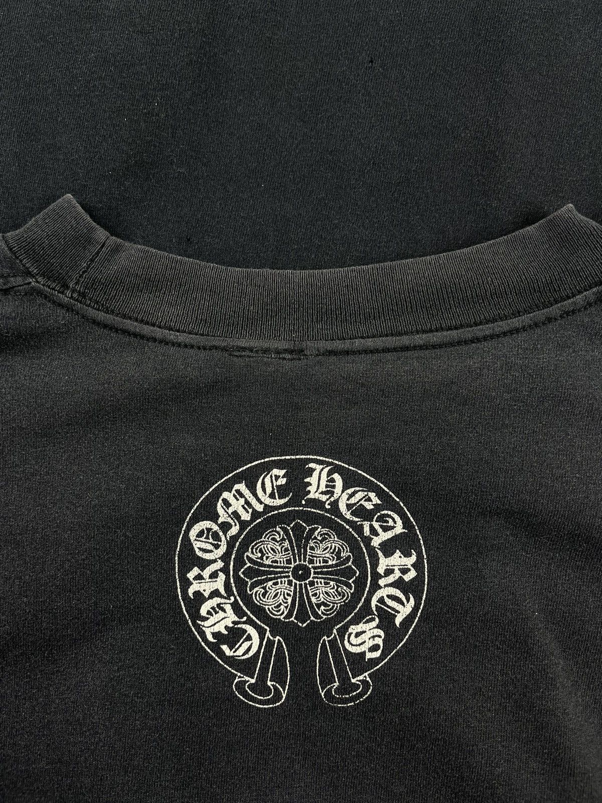 Chrome Hearts Chrome Hearts Vintage Dagger Horseshoe Logo Thrashed Tshirt Size US S / EU 44-46 / 1 - 5 Thumbnail
