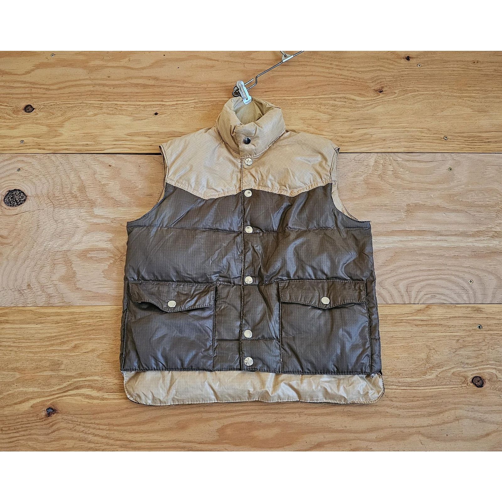 Other Halco Down Quilted Puffer Vest Beige Brown Youth Sz 14 1970s Size XL / US 12-14 / IT 48-50 - 1 Thumbnail
