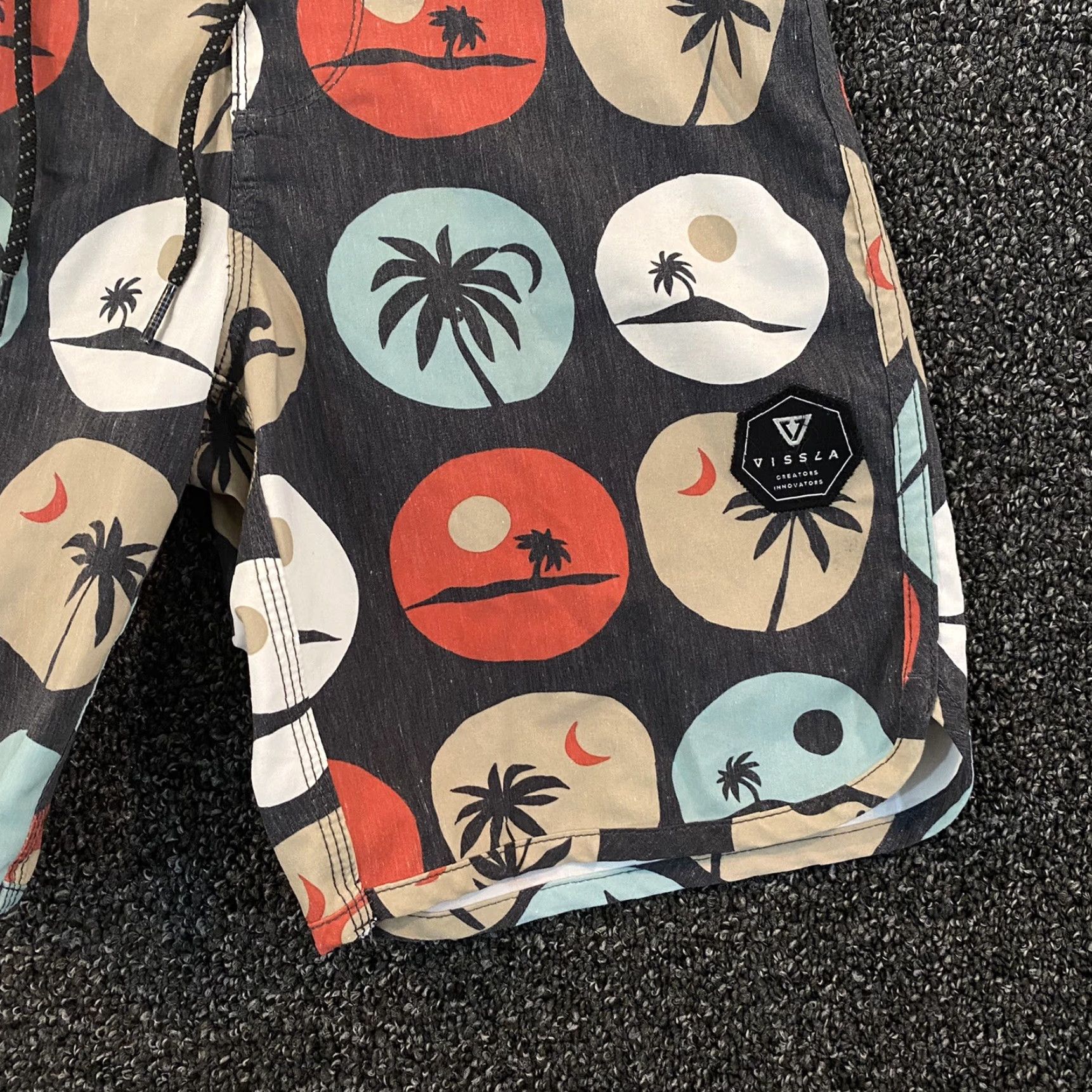 Vissla Vissla Mens Swim Shorts 25 Hoffman Multicolor Palm Tree 7.5" I Trunks Bottom Bathing Size US 26 / EU 42 - 3 Thumbnail