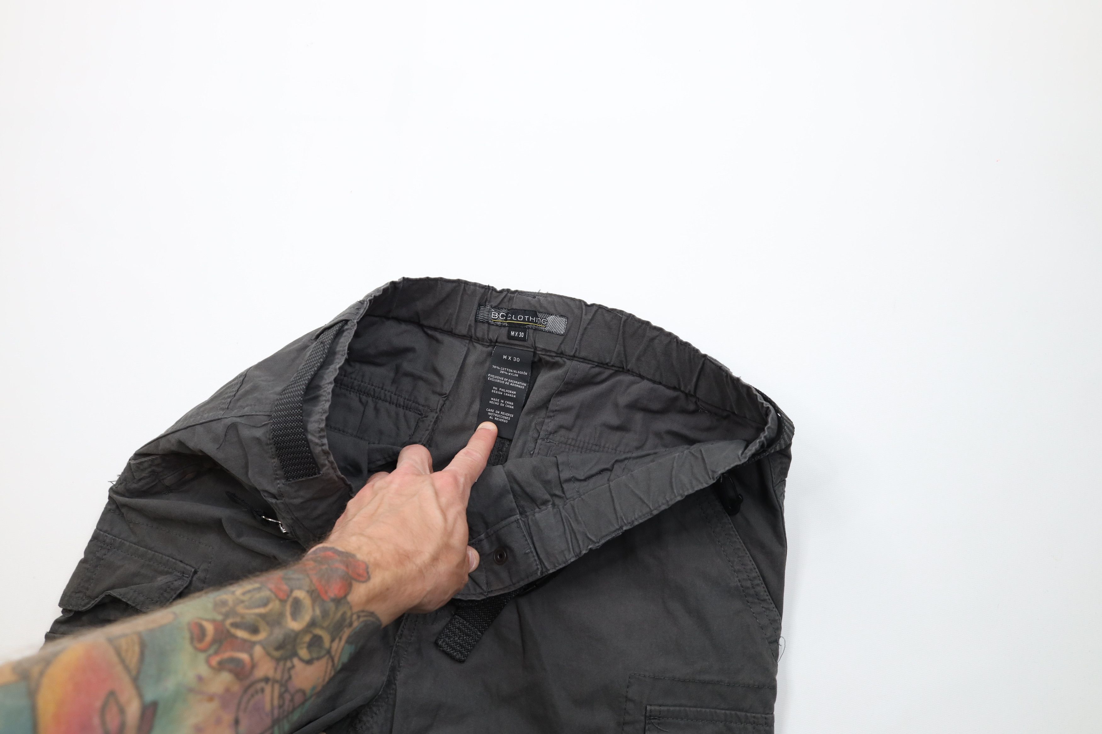 Vintage Vintage 90s Y2K Streetwear Trekking Cargo Pants Shorts Size US 32 / EU 48 - 9 Thumbnail