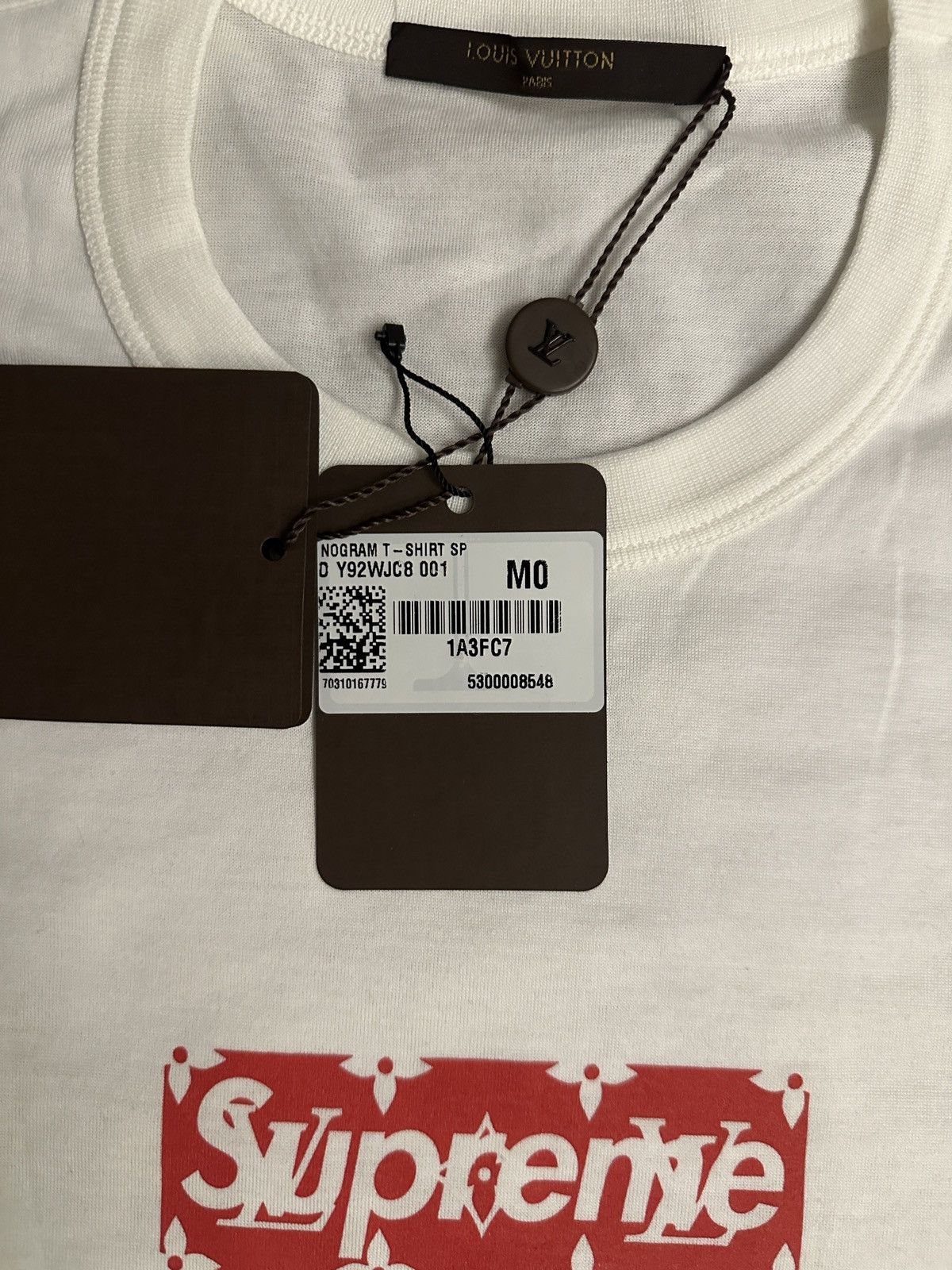 Louis Vuitton × Supreme *BRAND NEW* Supreme x Louis Vuitton box logo tee Size US M / EU 48-50 / 2 - 6 Thumbnail
